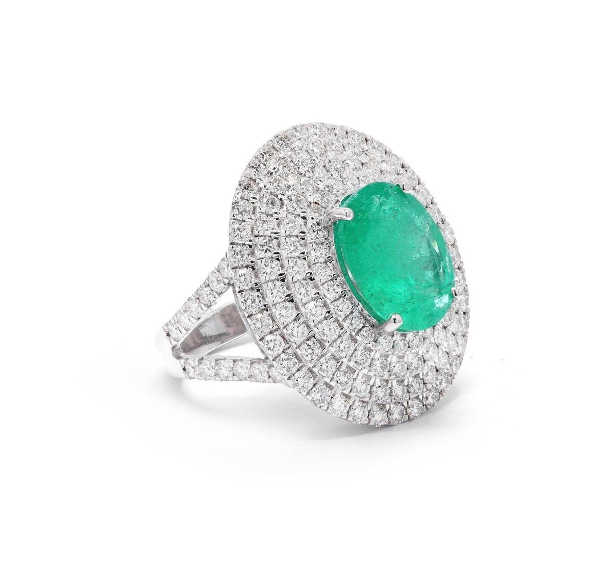 Natürlicher Smaragd-Diamant-Ring in 18k Gold im Zustand „Neu“ im Angebot in jaipur, IN