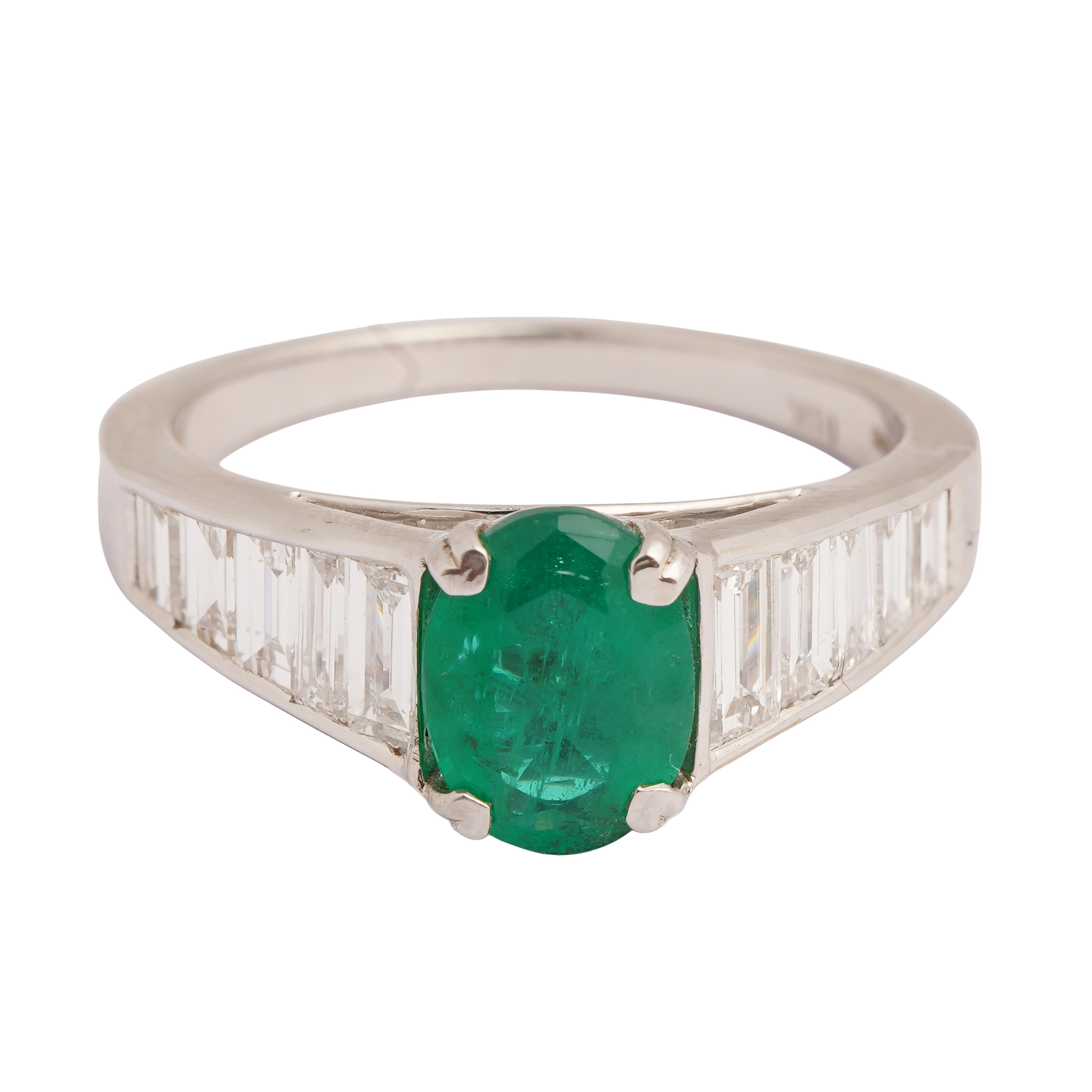 Donna Natural emerald diamond ring in 18k gold in vendita