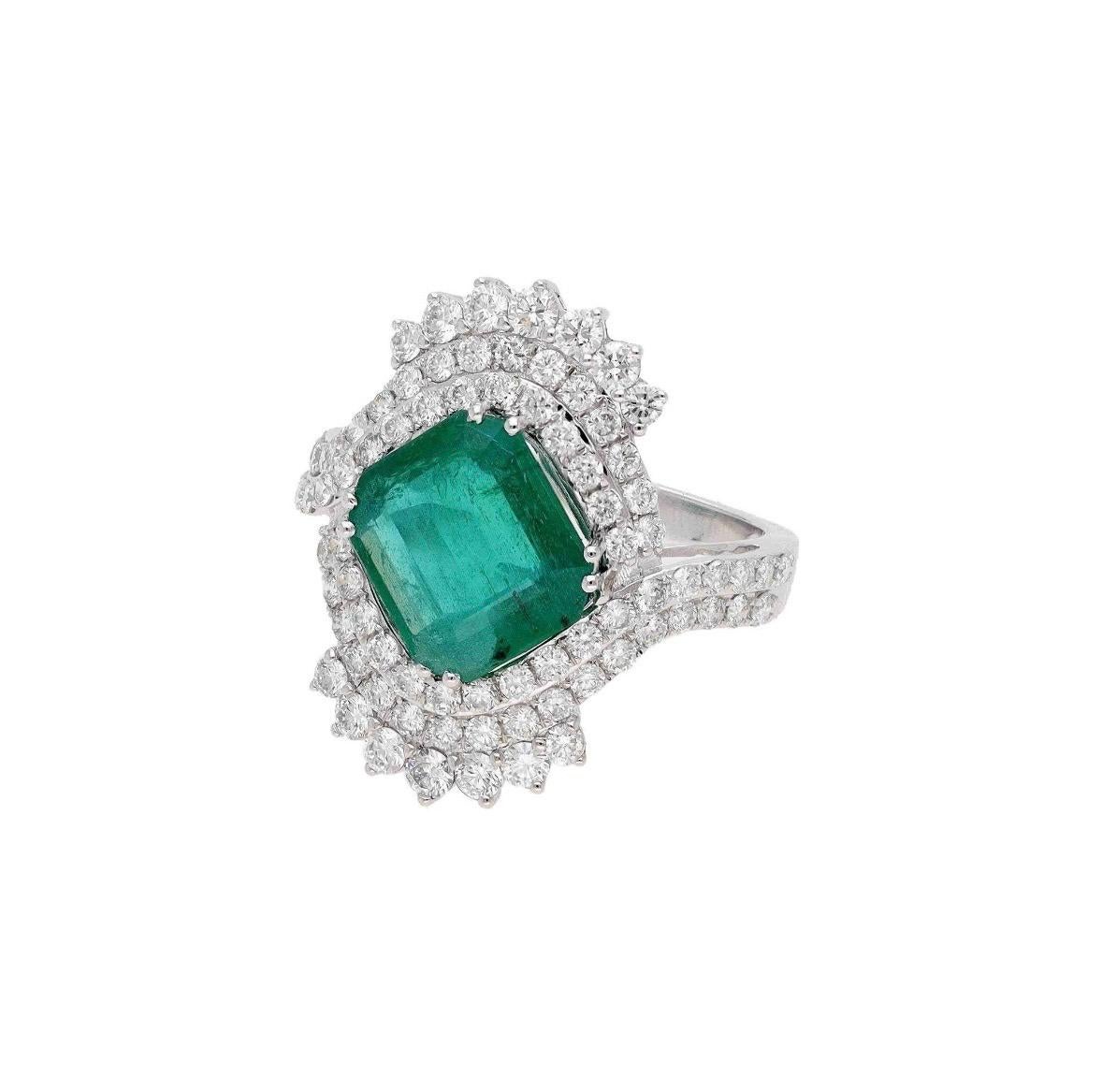 Natürlicher Smaragd-Diamant-Ring in 18k Gold Damen im Angebot