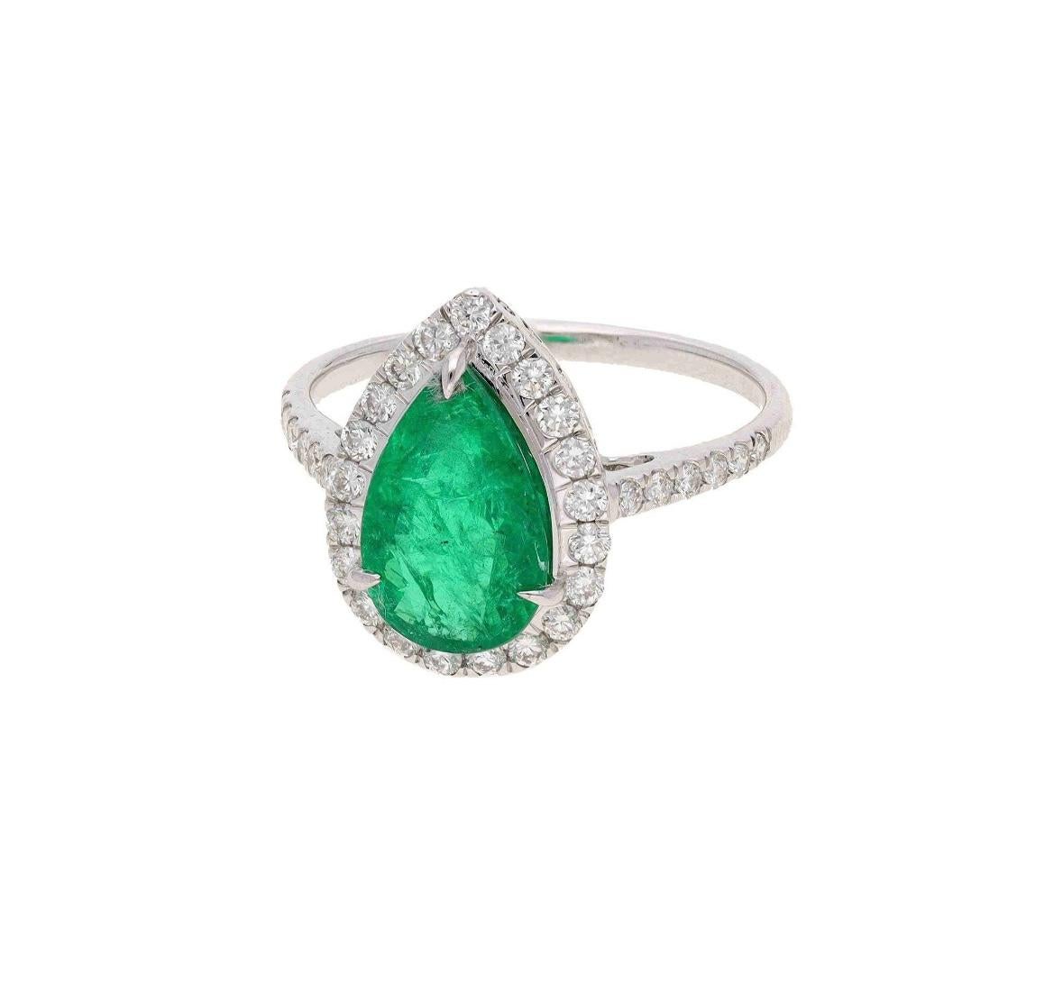 Natürlicher Smaragd-Diamantring aus 18 Karat Gold im Angebot 1