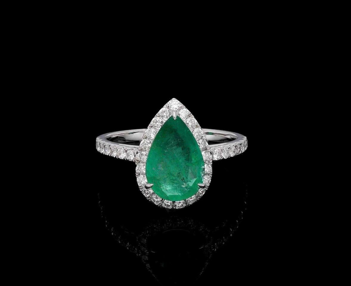 Natürlicher Smaragd-Diamant-Ring in 18k Gold im Angebot 2