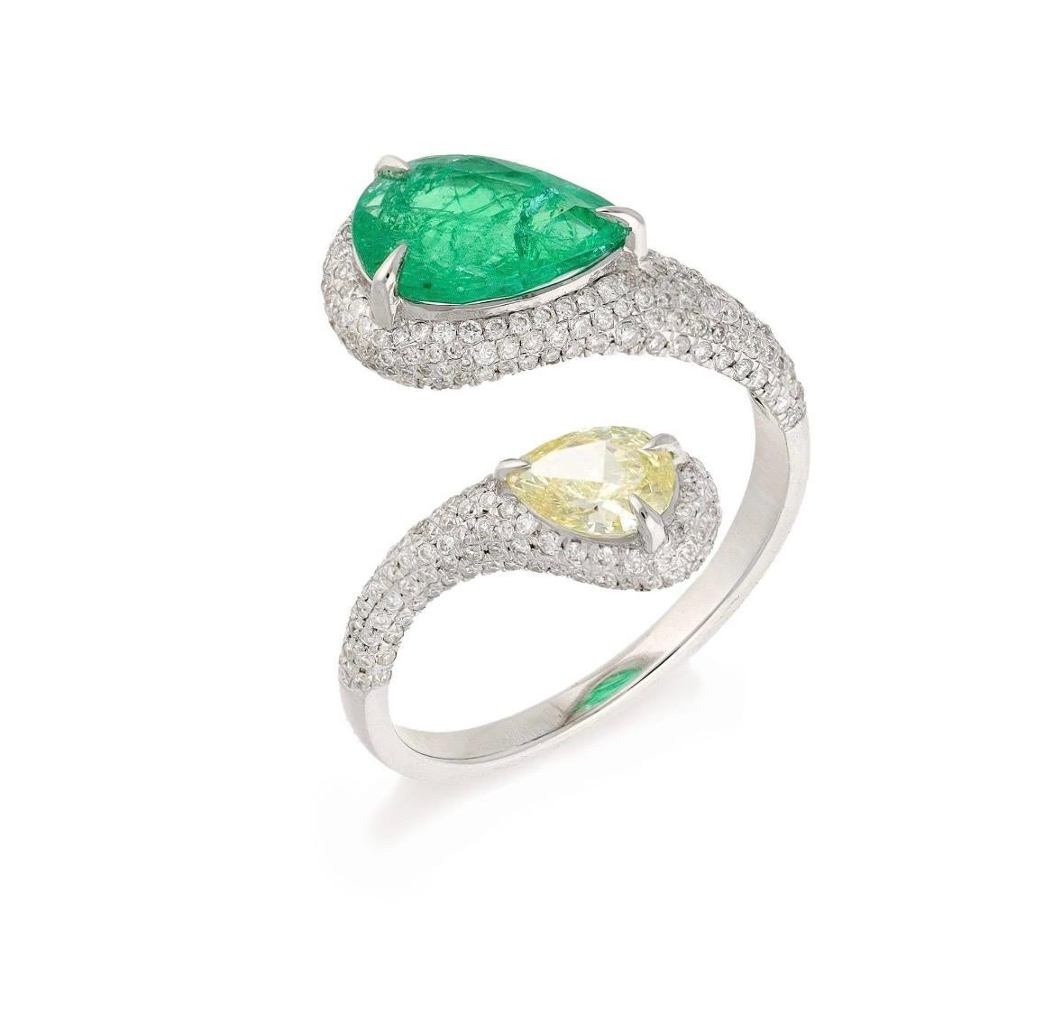 Natürlicher Smaragd-Diamant-Ring in 18k Gold im Angebot 1