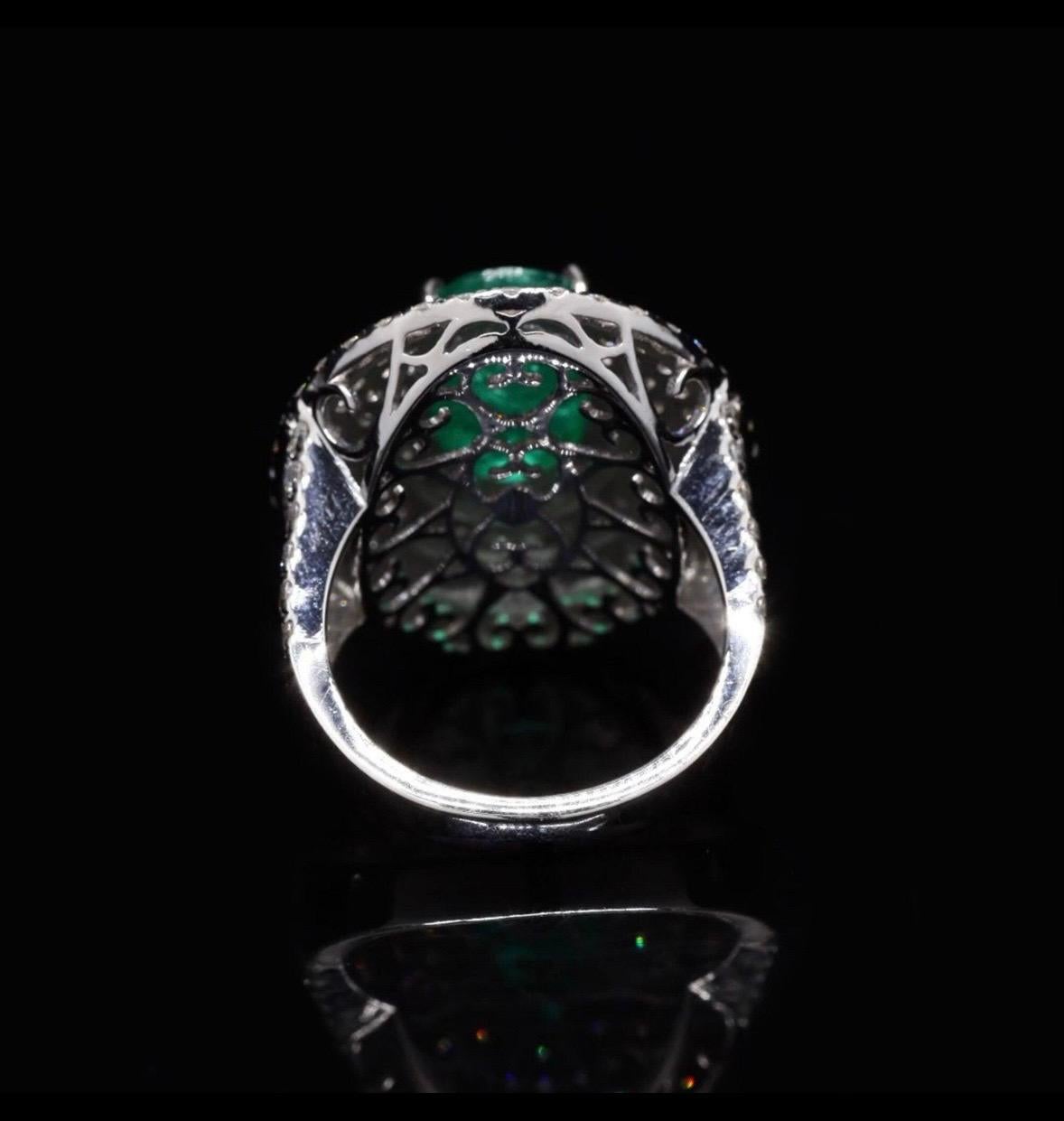 Natürlicher Smaragd-Diamant-Ring in 18k Gold im Angebot 1