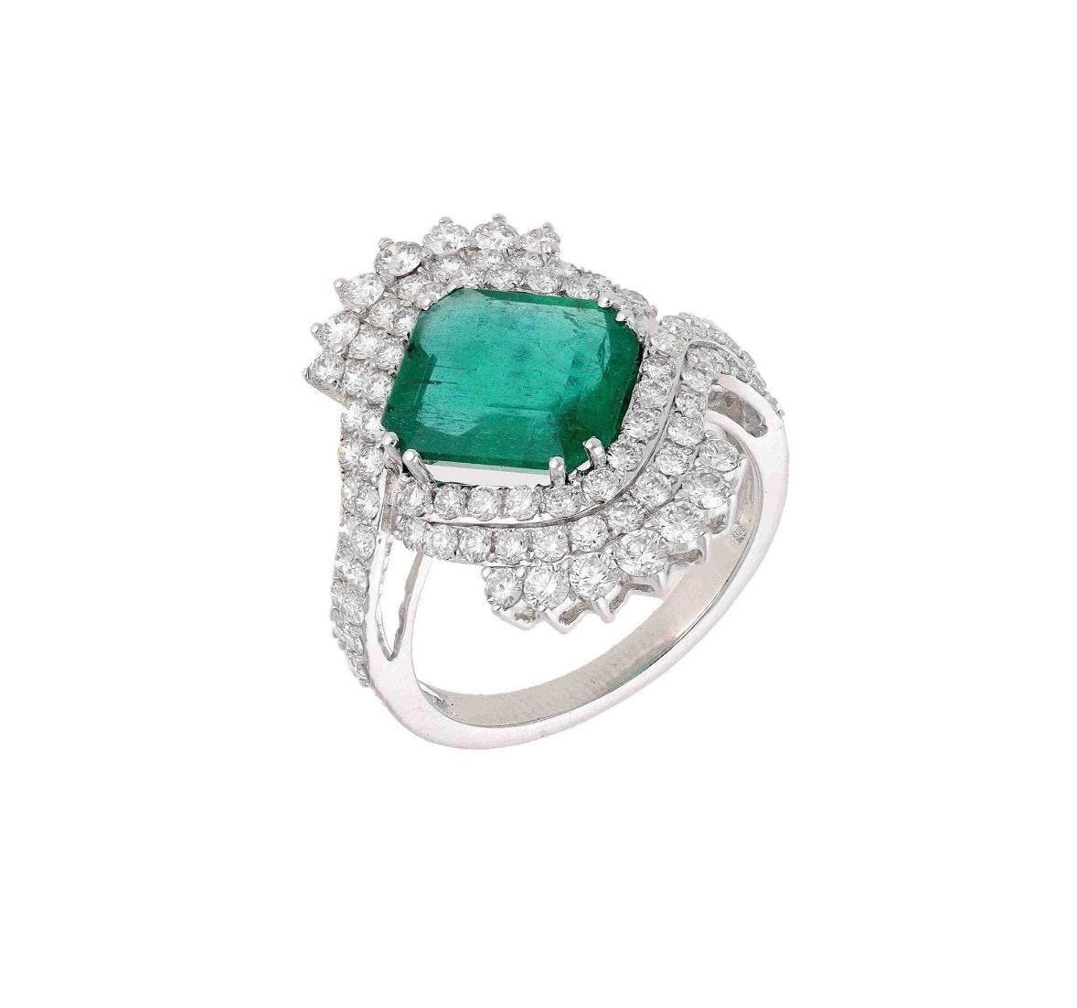 Natürlicher Smaragd-Diamant-Ring in 18k Gold im Angebot 2