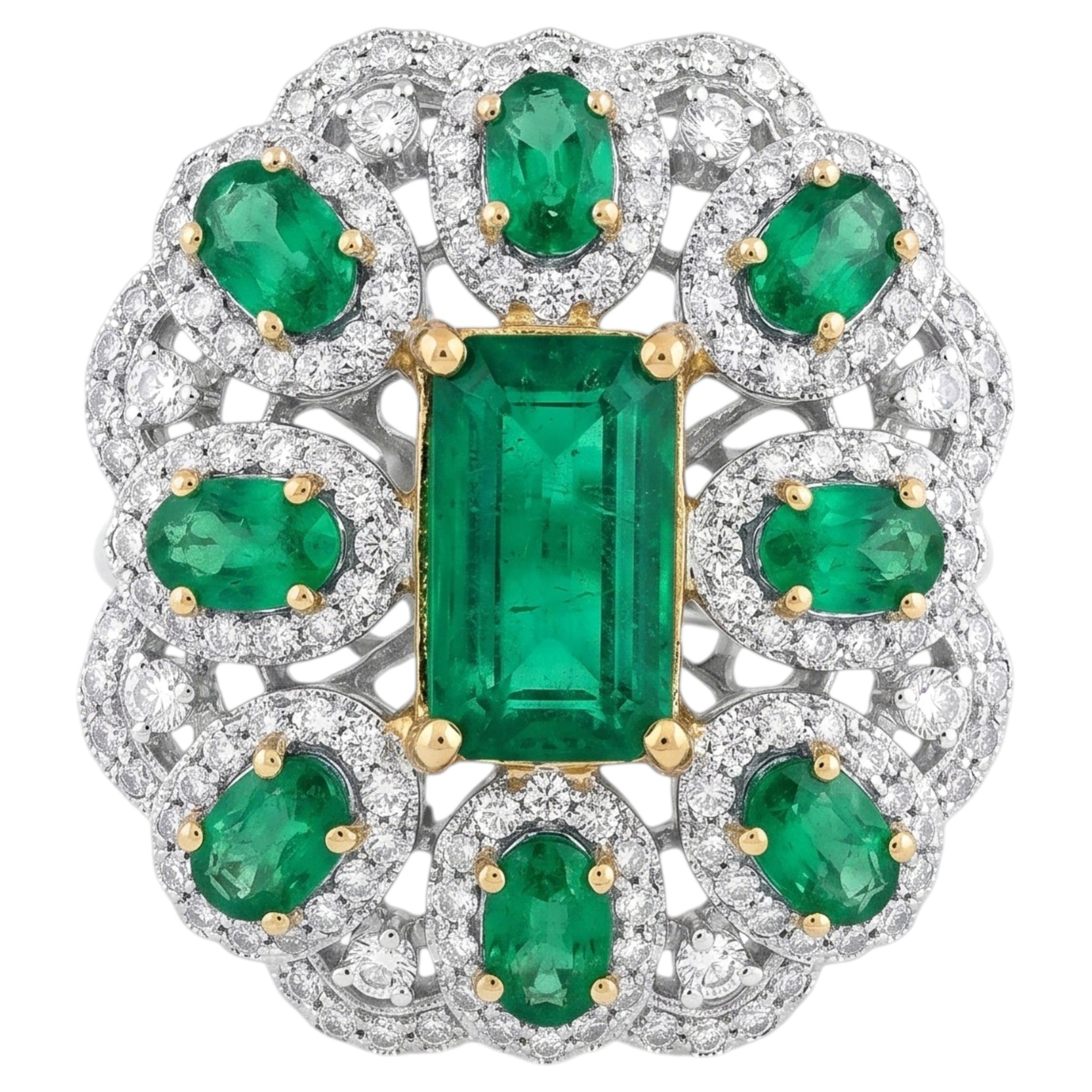 Natural Emerald & Diamond Ring in 18k Gold For Sale
