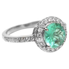 Natural emerald diamond ring in 18k gold