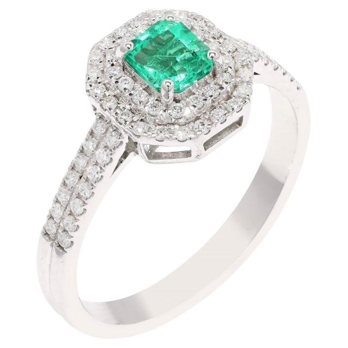 Natural emerald diamond ring in 18k gold