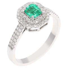 Natural emerald diamond ring in 18k gold