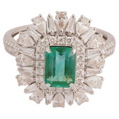 Natural emerald diamond ring in 18k gold