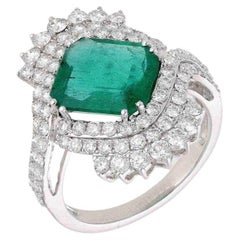 Natural Emerald & Diamond Ring in 18k Gold