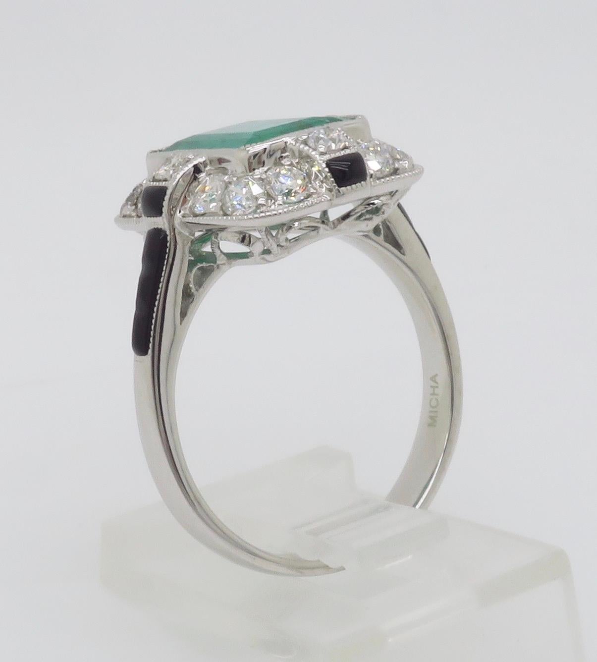 Natürlicher Smaragd & Diamantring aus 18k Weißgold im Angebot 8