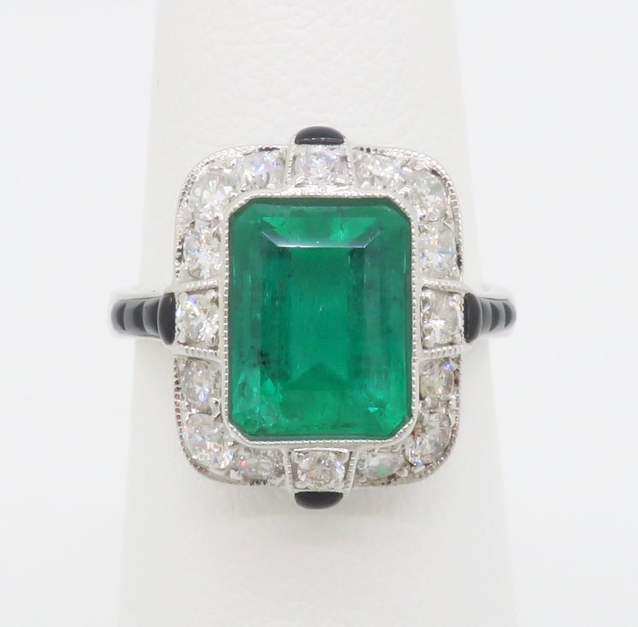 Natürlicher Smaragd & Diamantring aus 18k Weißgold (Smaragdschliff) im Angebot