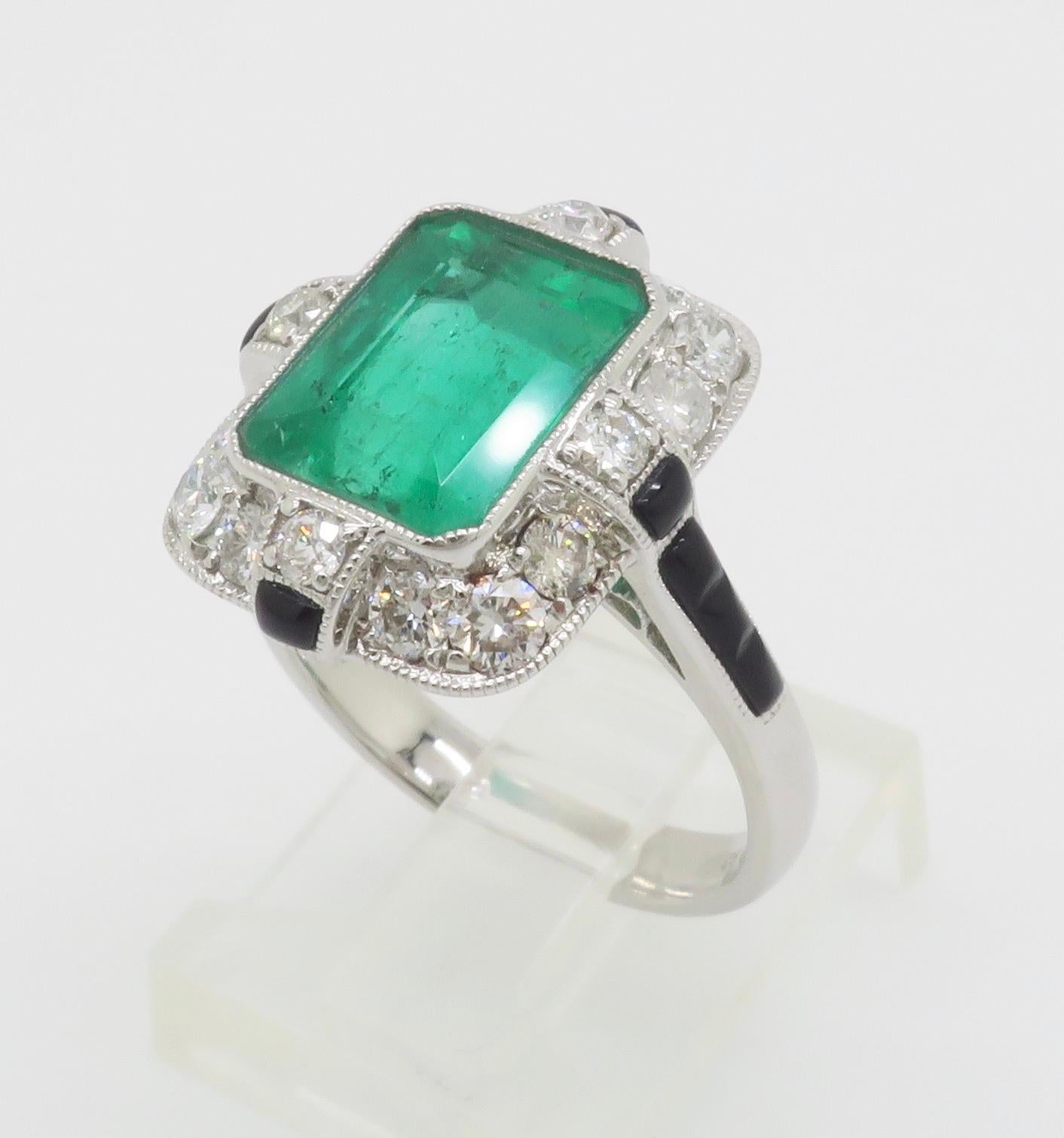 Natürlicher Smaragd & Diamantring aus 18k Weißgold im Angebot 4