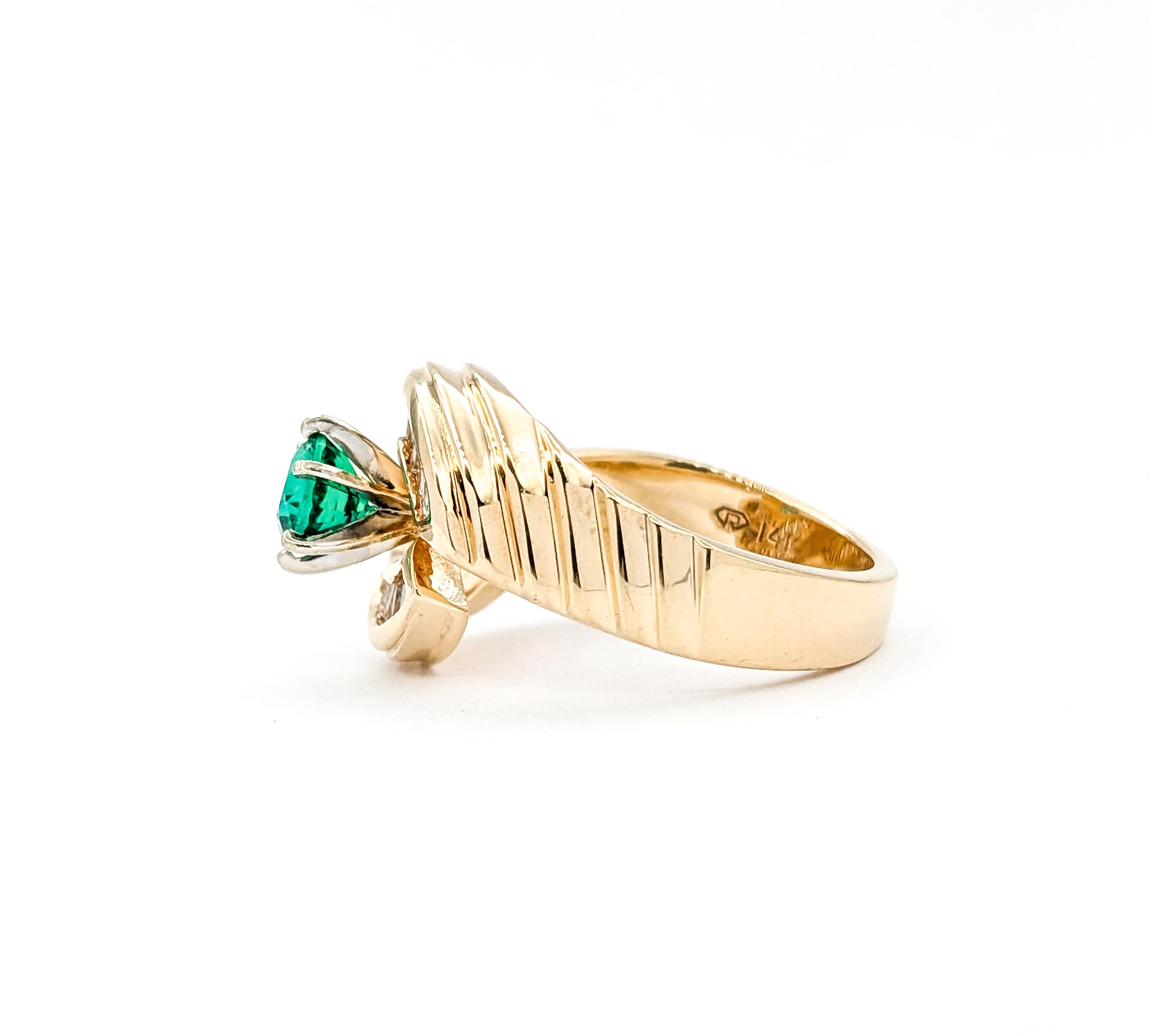 Natürlicher Smaragd & Diamant Ring in Gelbgold im Zustand „Hervorragend“ im Angebot in Bloomington, MN