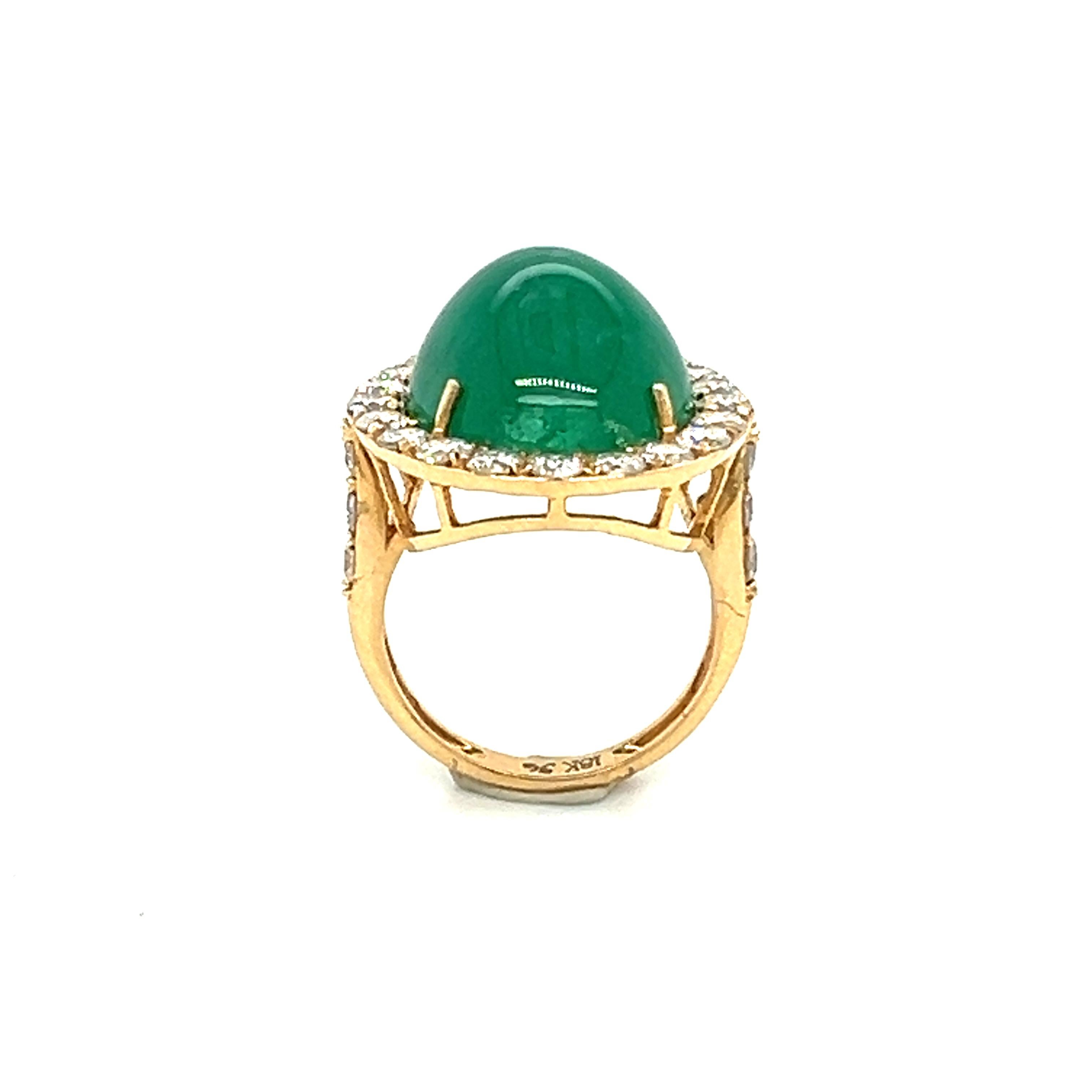 Natural Emerald Diamond ring set in 18-kt gold For Sale 3