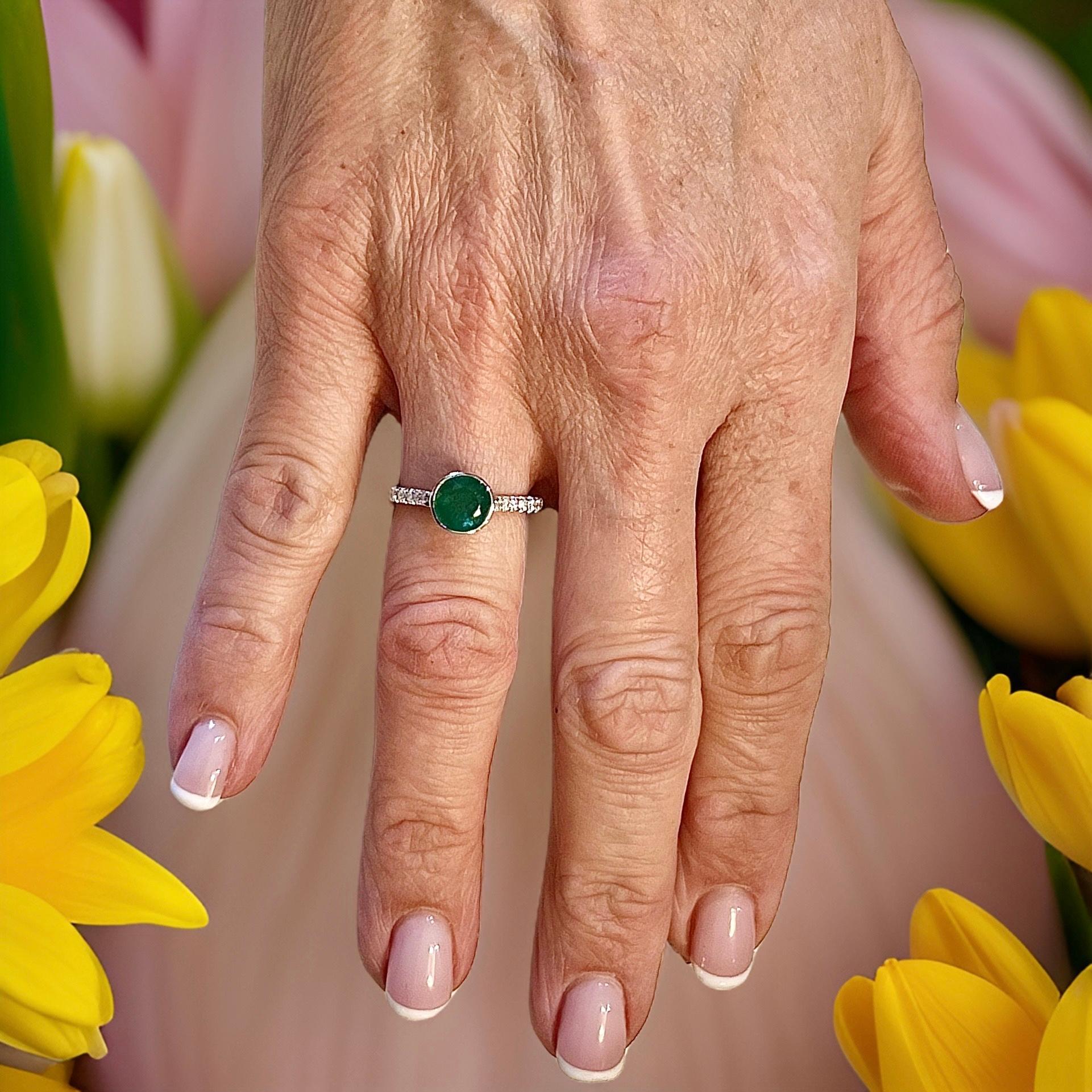 Anello con smeraldo e diamante di qualità naturale Misura 6,5 Oro 14k W 1,93 TCW Certificato $4,950 310995

Niente dice 