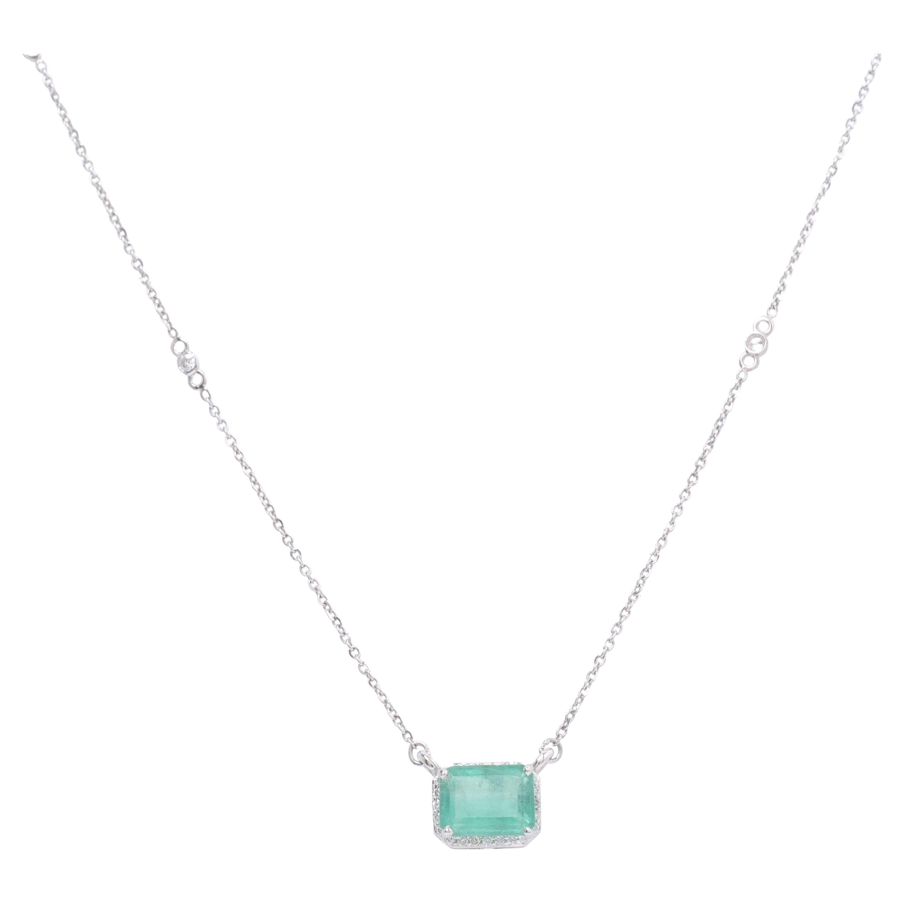Natural Emerald 
Diamond Station Necklace in 14K Solid Gold (Certified) For Sale