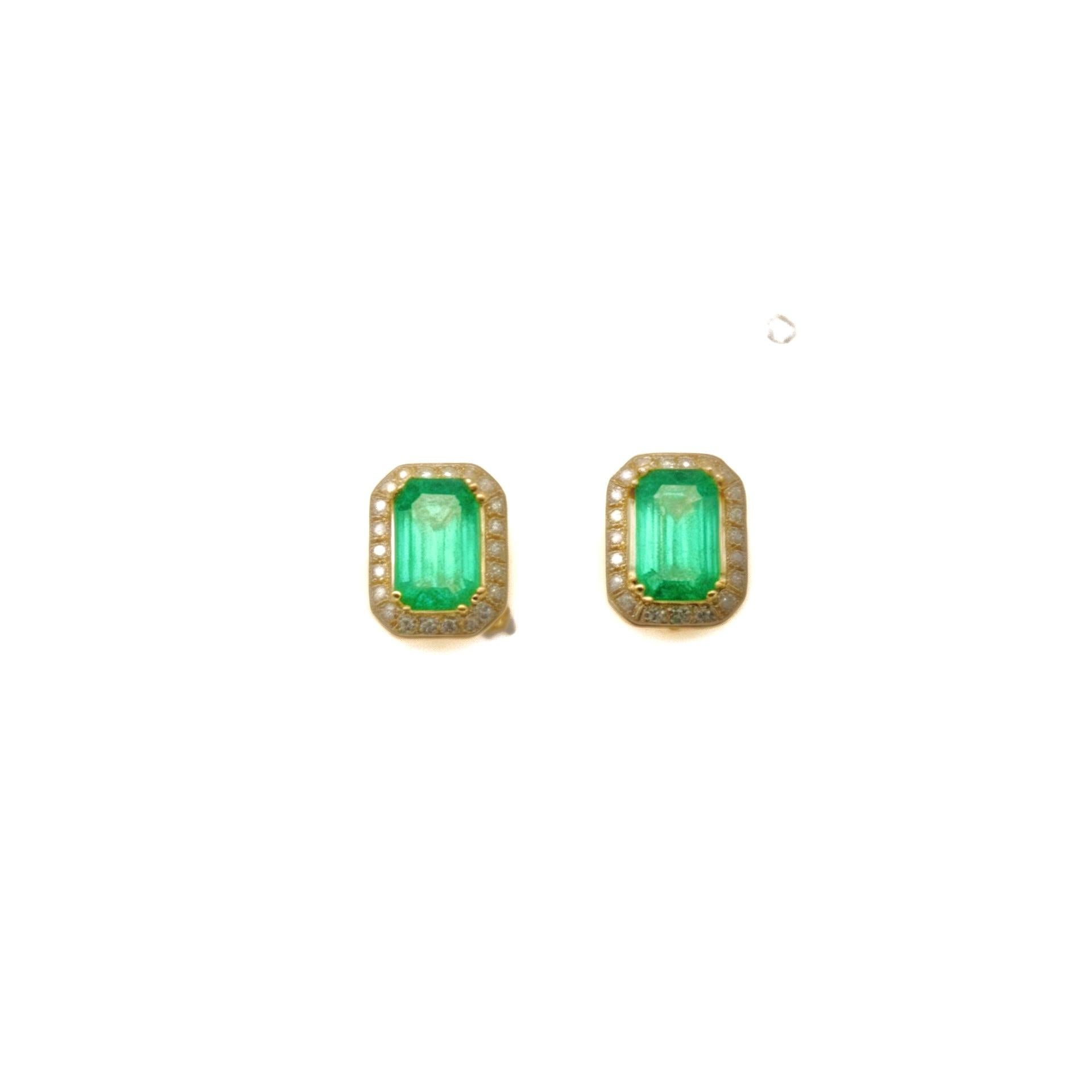 Orecchini con diamante smeraldo naturale in oro 14k Y 1,85 TCW certificati in vendita 7