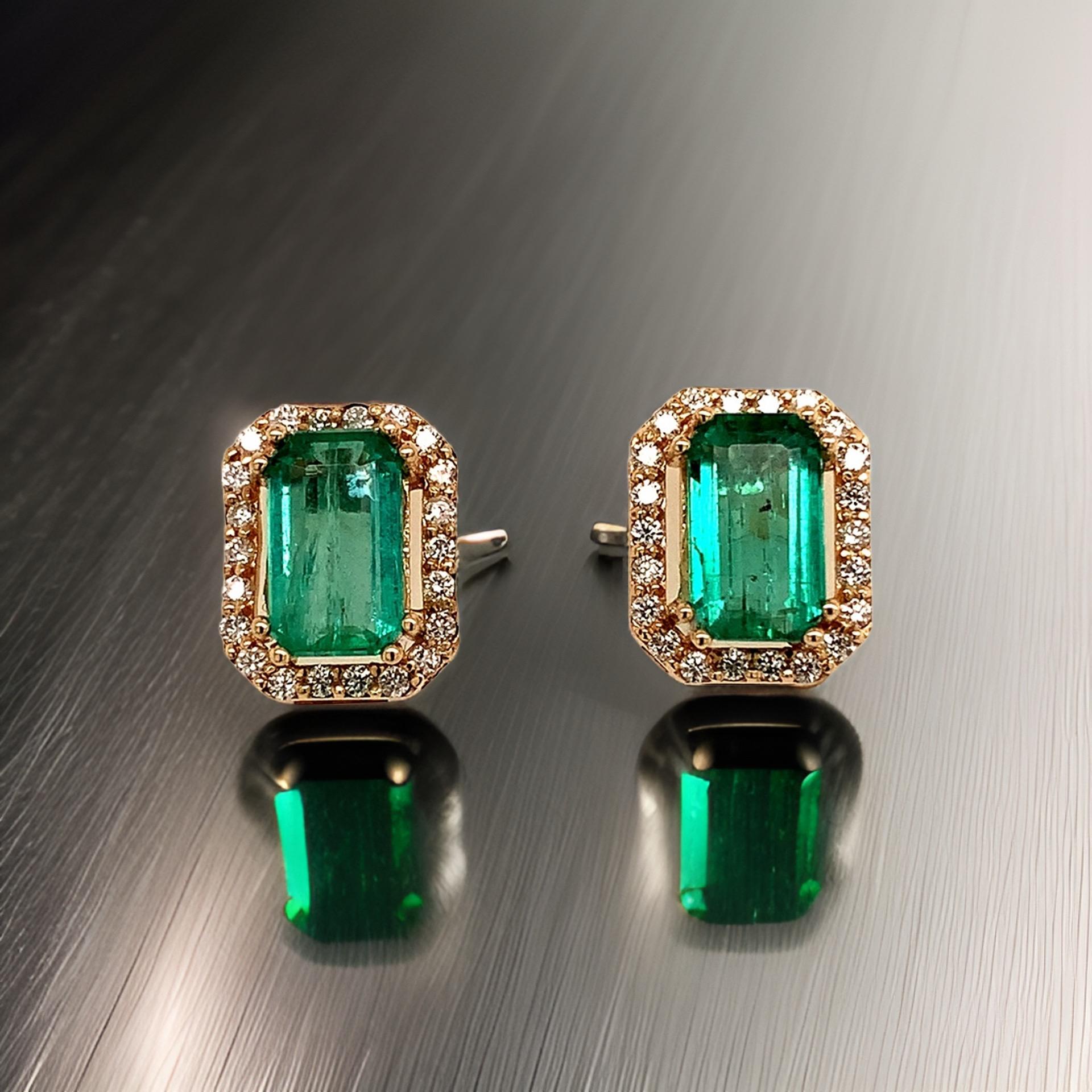 Orecchini con diamante smeraldo naturale in oro 14k Y 1,85 TCW certificati in vendita 4