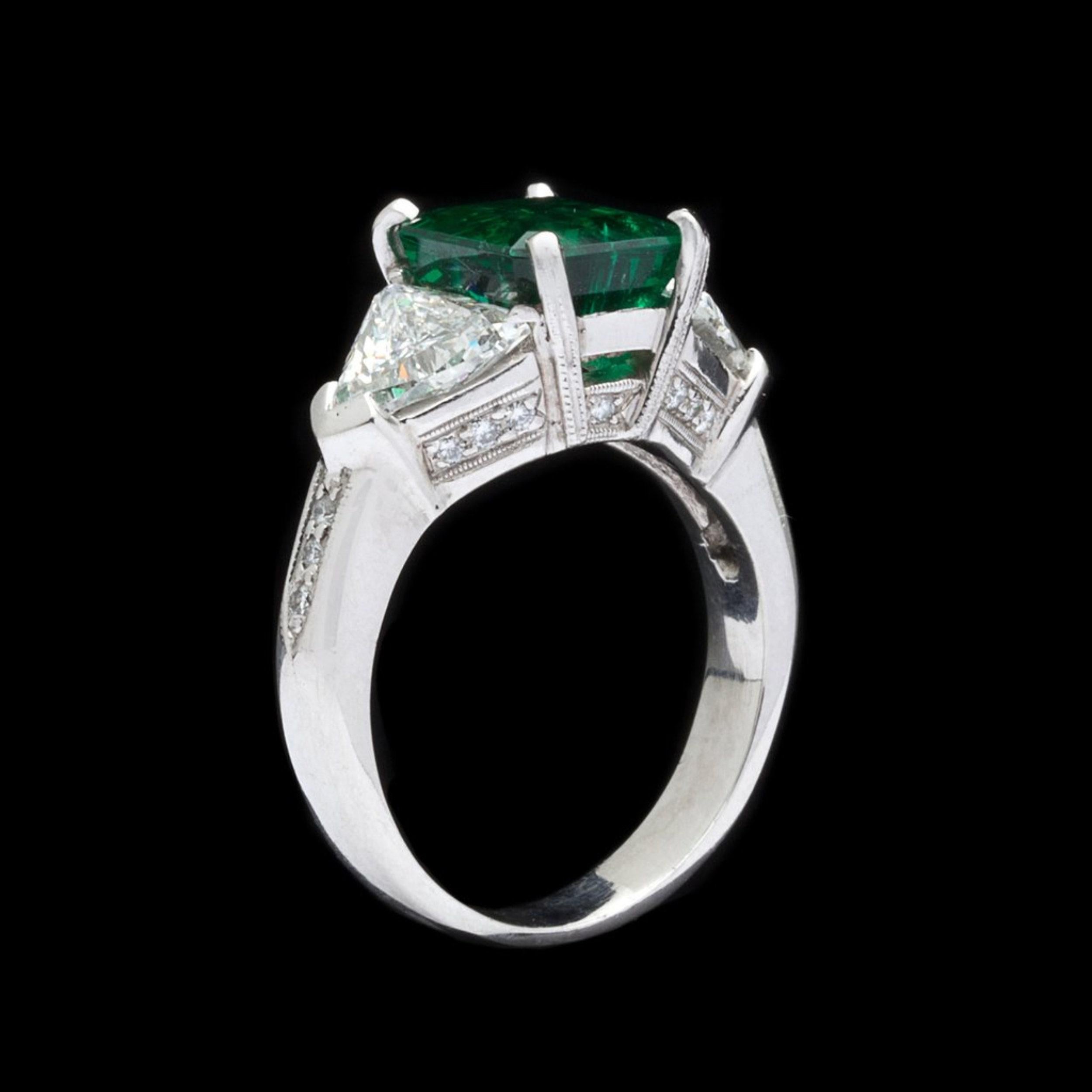 For Sale:  2.5 Carat Natural Emerald Diamond Three-Stone Ring, Emerald Diamond Wedding Ring 3