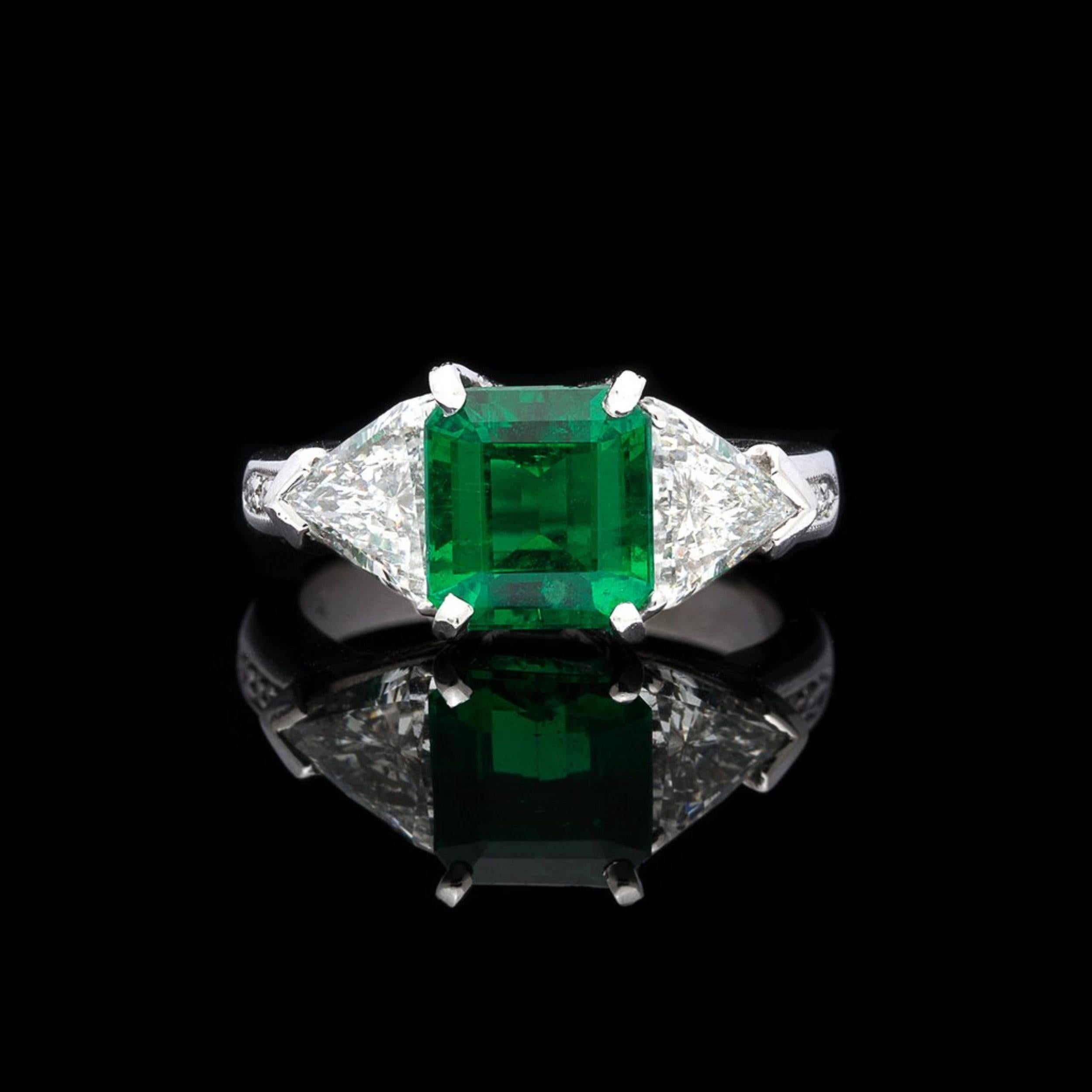 For Sale:  2.5 Carat Natural Emerald Diamond Three-Stone Ring, Emerald Diamond Wedding Ring 4