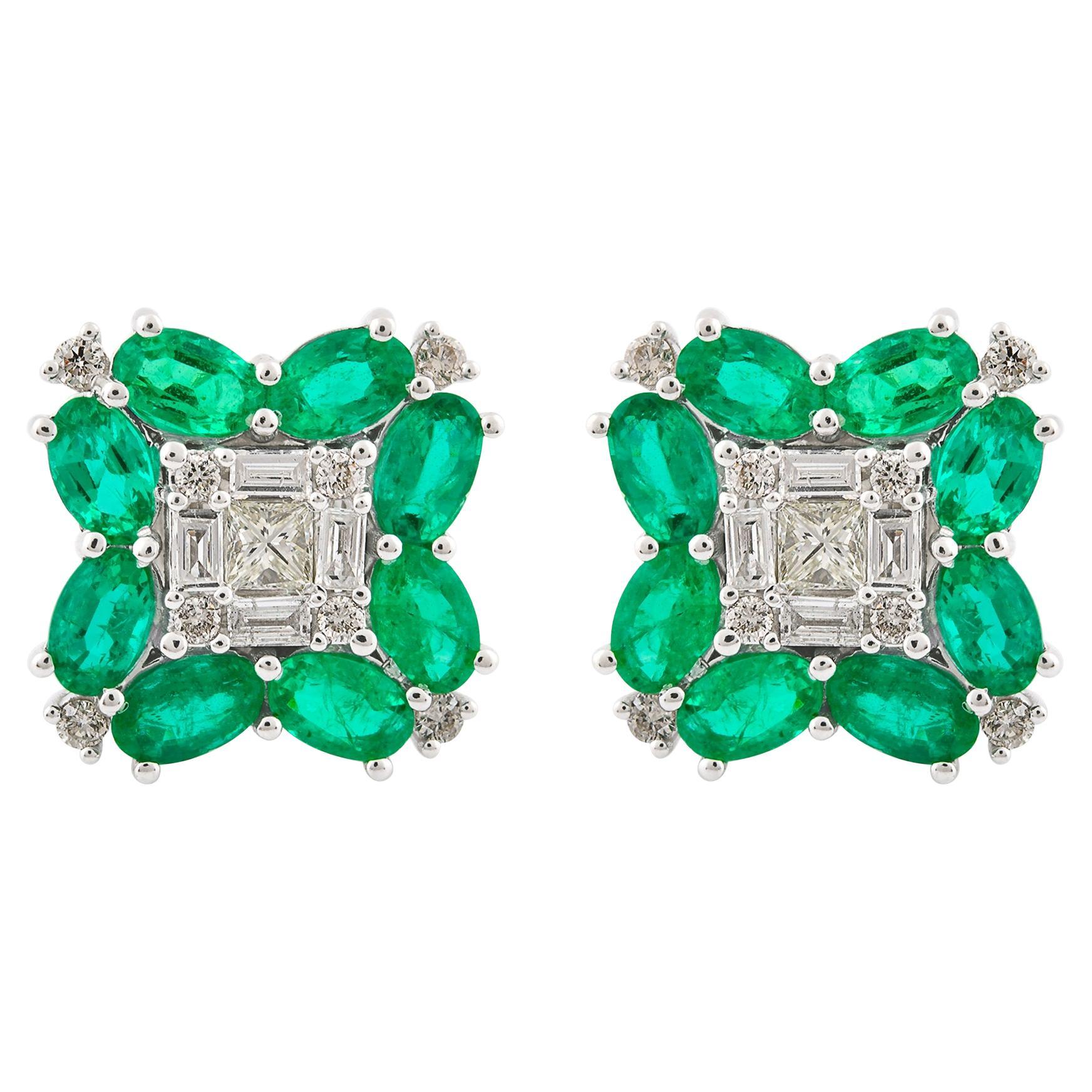 Pendientes de oro blanco de 10 quilates con esmeralda natural