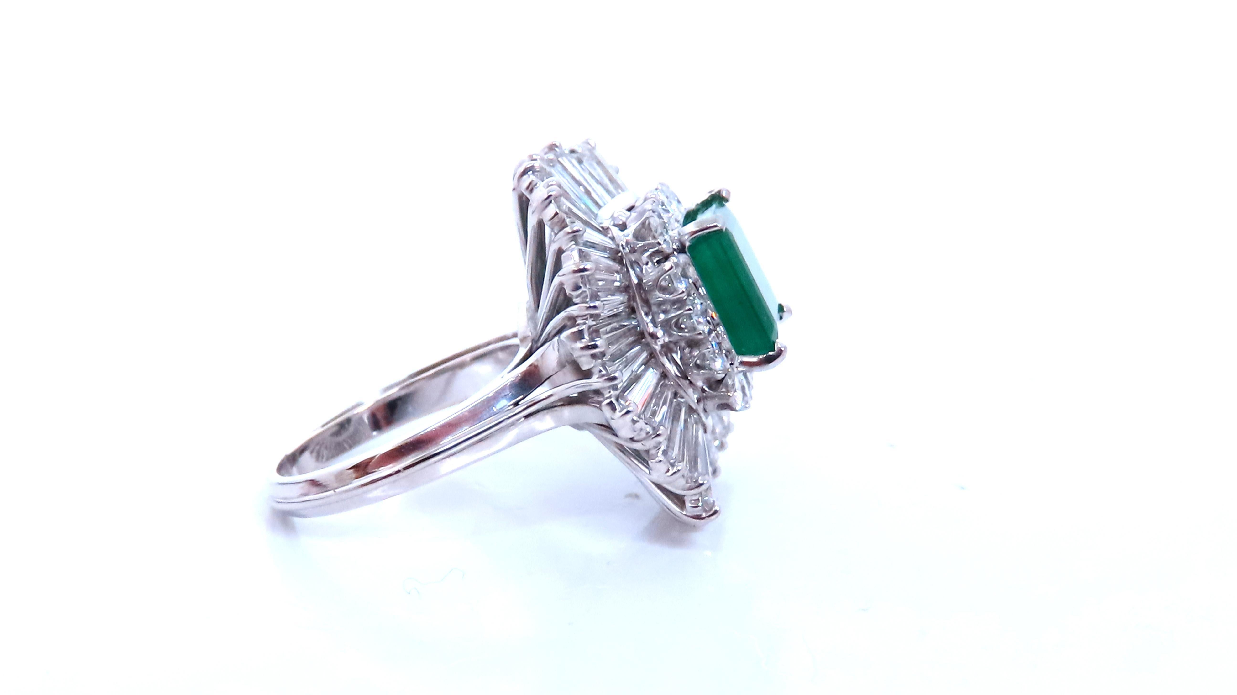 Contemporary Natural Emerald Diamonds Classic Ballerina Cocktail Ring Platinum Ref 12294 For Sale