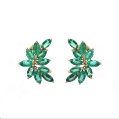2.50 cts Natural emerald earring in 18k gold
