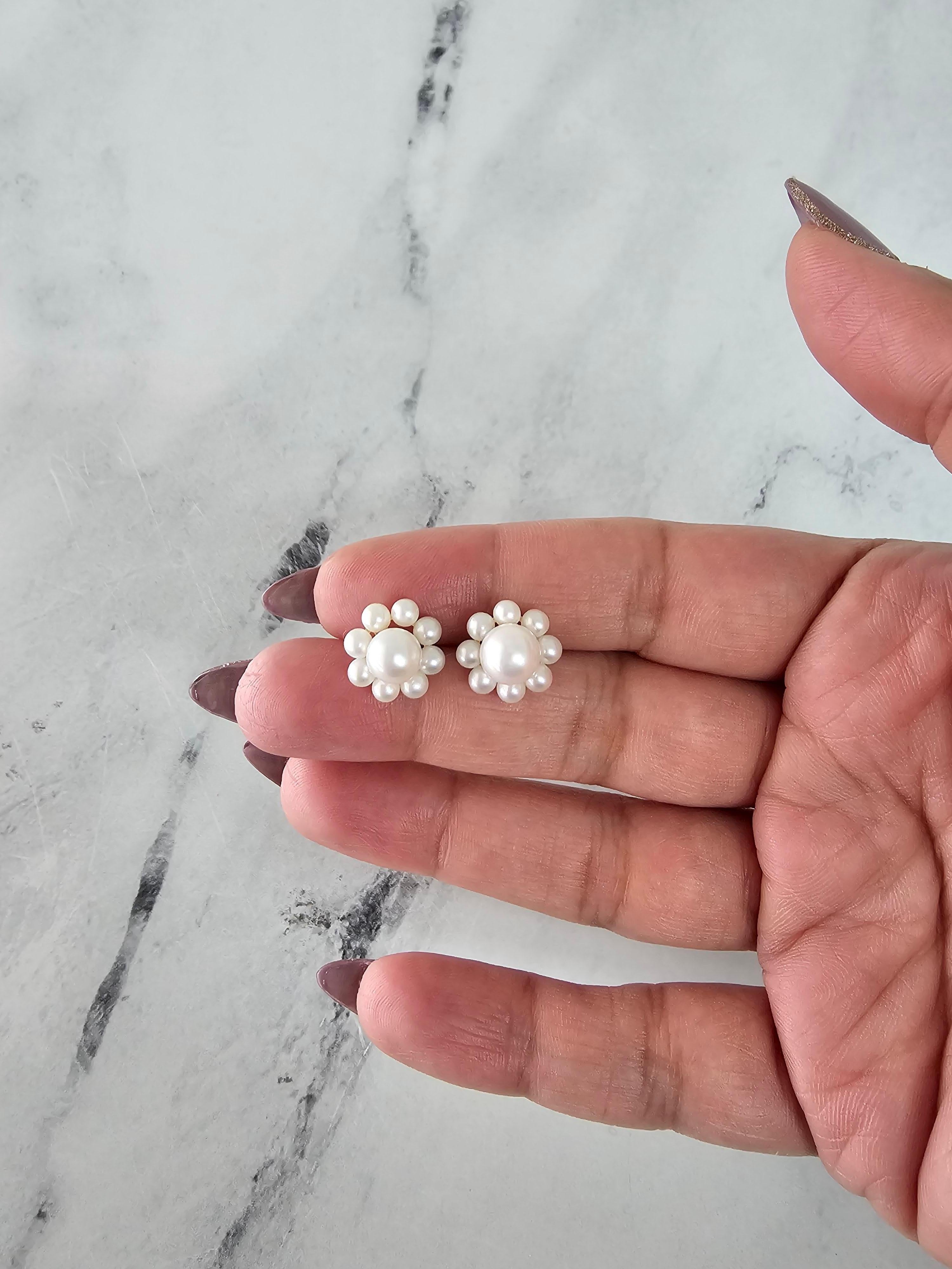 ♥ Produktübersicht ♥

Hauptstein: Smaragd
Ungefähr, Karatgewicht: .80cttw
Stein-Schliff: Rund
MATERIAL: 14k Gelbgold
Abmessungen: 12MM
**Nur Jacken 

Edelsteine sind natürlich. Nicht verbessert, simuliert oder im Labor hergestellt.
