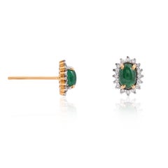 Natural 0.90cts Emerald & Diamond 0.25cts Earring in 18k Gold