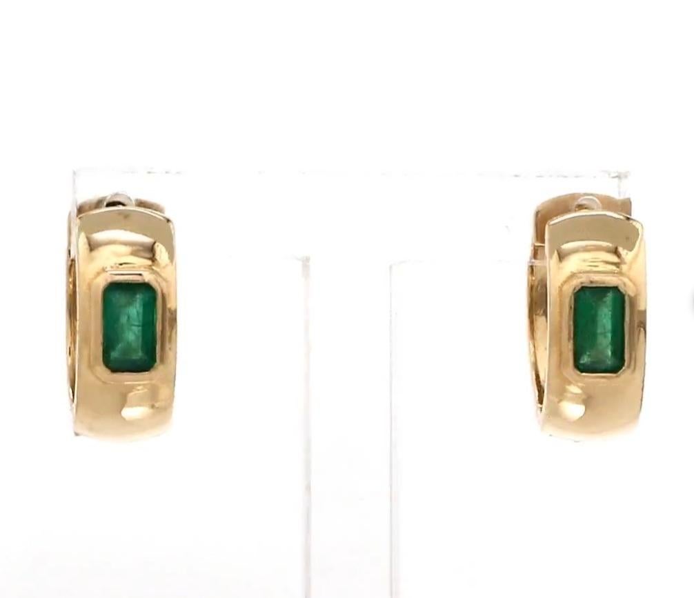 Emerald mini hoops earring gold  Natural octagon emerald vivid green hoops earrings gold  Mini emerald minimalistic huggies earrings gold

GEMSTONE DETAILS :
✦ Gemstone : Blue Sapphire
✦ Gemstone Type : Natural
✦ Gemstone Size : 6x4 MM
✦ Gemstone