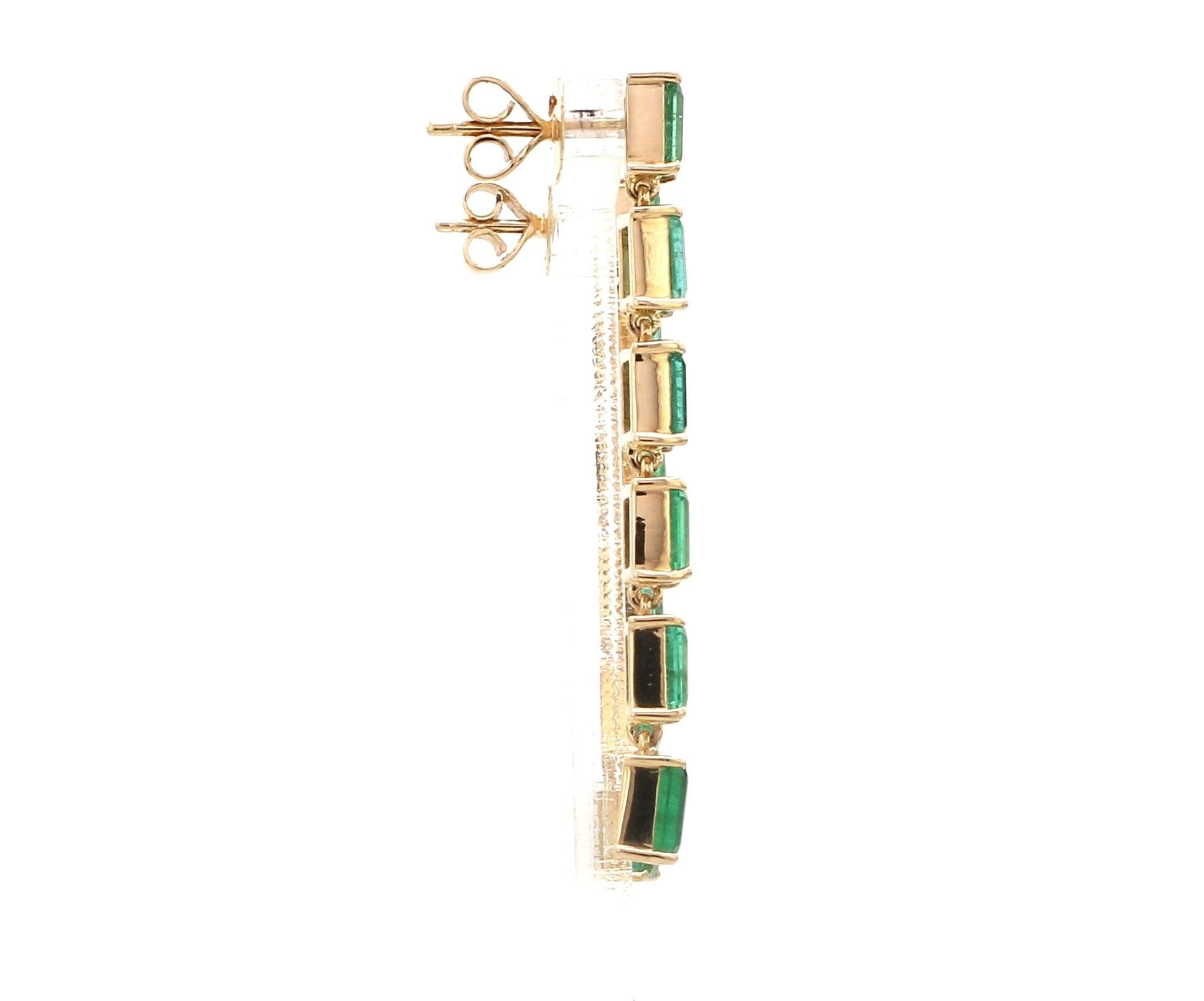 Natürliche Smaragd-Smaragd-Ohrringe mit Smaragdschliff aus 18 Karat Gold Damen im Angebot