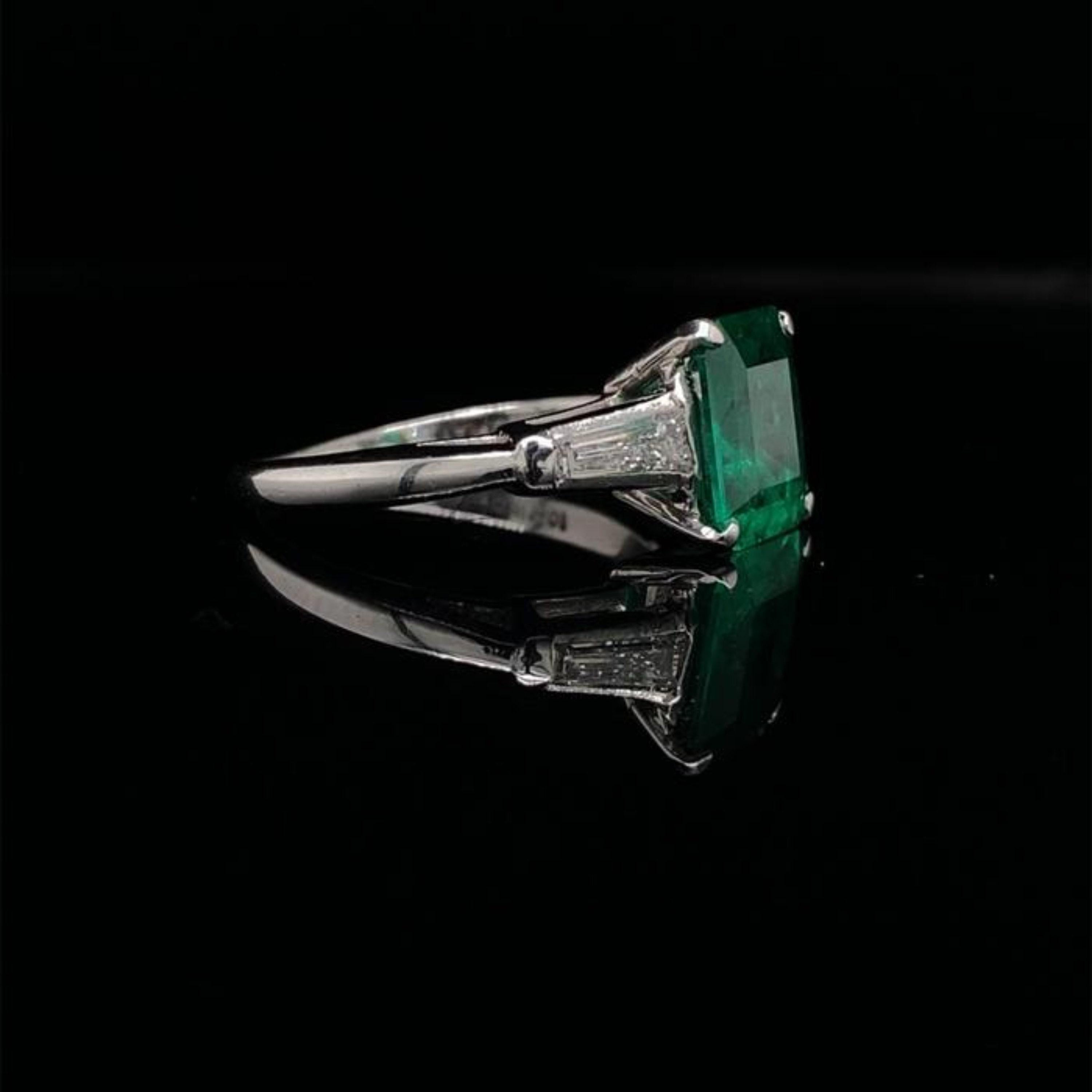 For Sale:  Natural Emerald Engagement Ring, 18K Gold Unique Emerald Wedding Ring 2