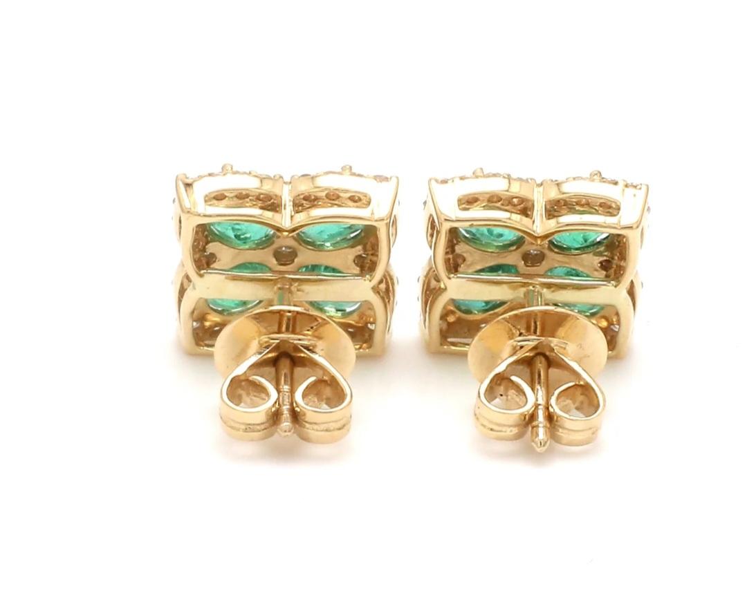 Emerald Cut Natural emerald flower tops with diamond in 18k gold For Sale