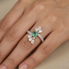 Natural Emerald G/SI Diamond Floral Wedding Ring in Solid 14 Karat Yellow Gold