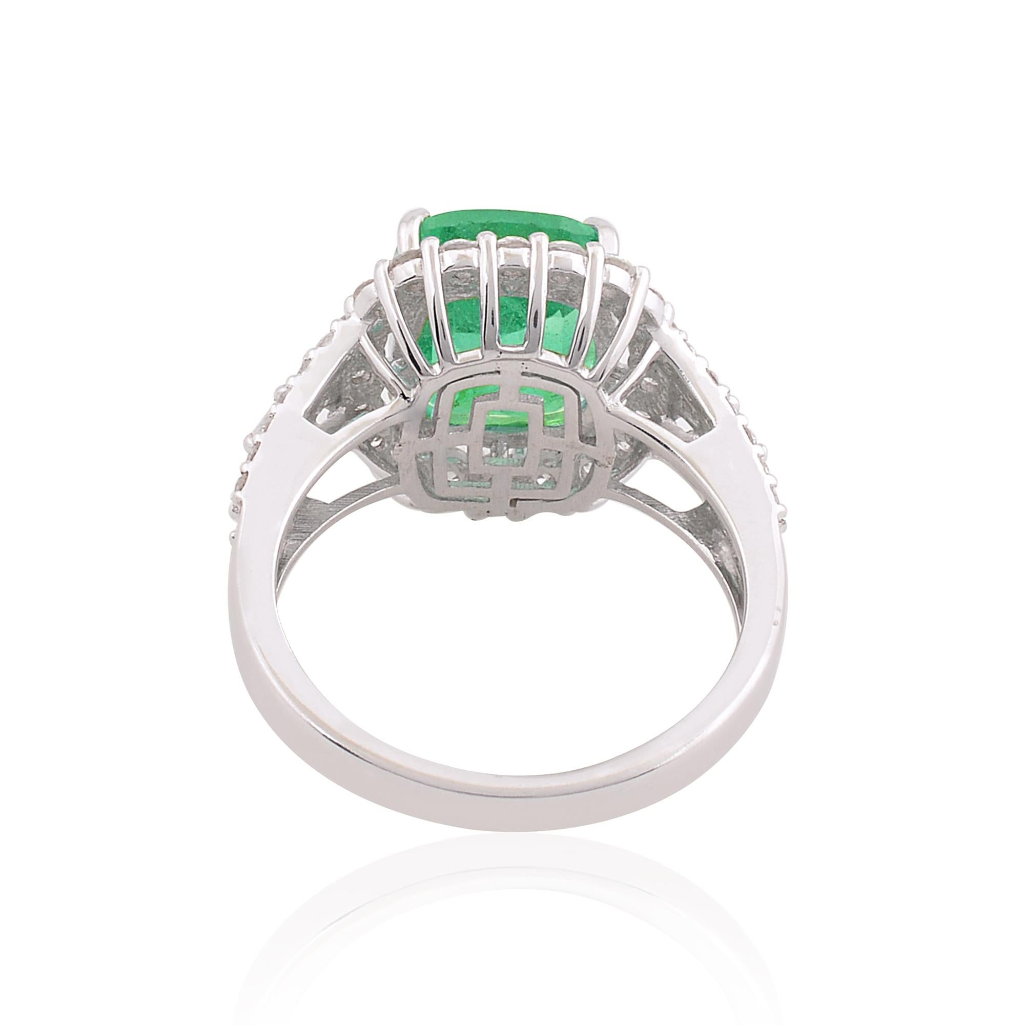 For Sale:  Natural Emerald Gemstone Cocktail Ring Diamond 10 Karat White Gold Fine Jewelry 4