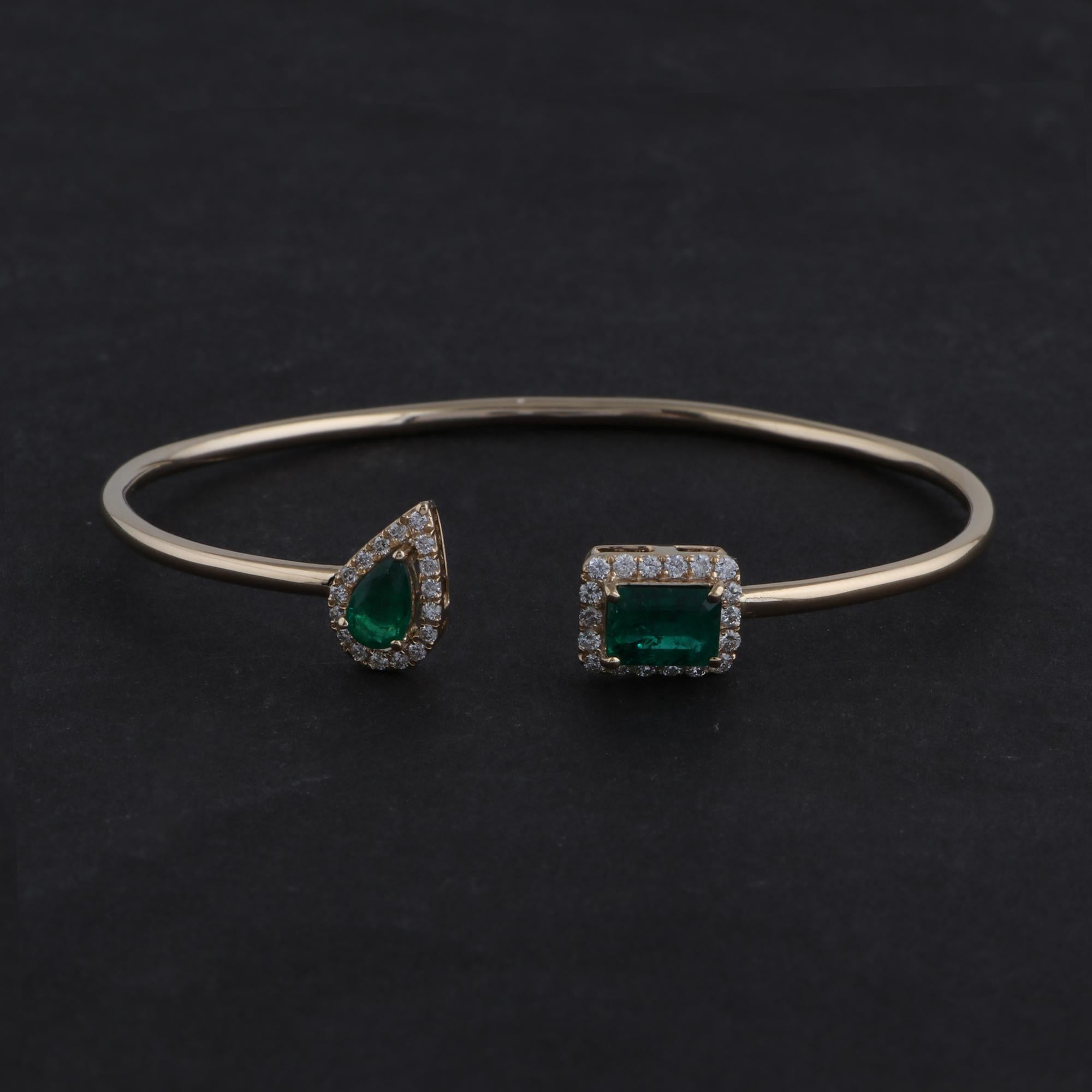 Pear Cut Natural Emerald Gemstone Cuff Bangle Bracelet Pave Diamond 14 Karat Yellow Gold For Sale