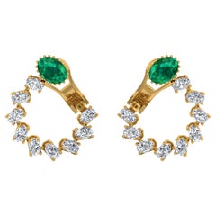 Boucles d'oreilles fines en or jaune 18 carats avec émeraudes naturelles et diamants