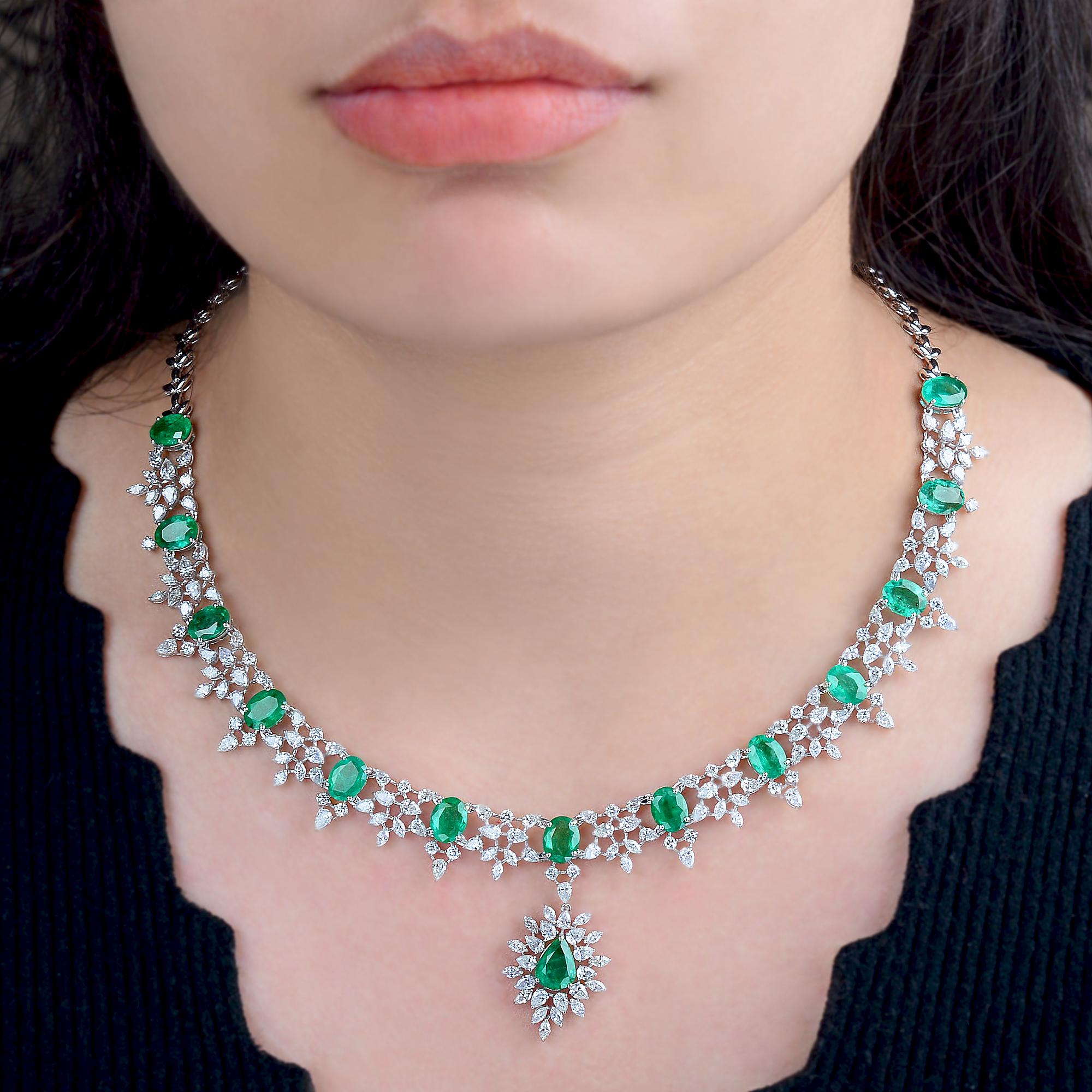 Natural Emerald Gemstone Pendant Necklace Diamond 14k White Gold Fine Jewelry For Sale 2