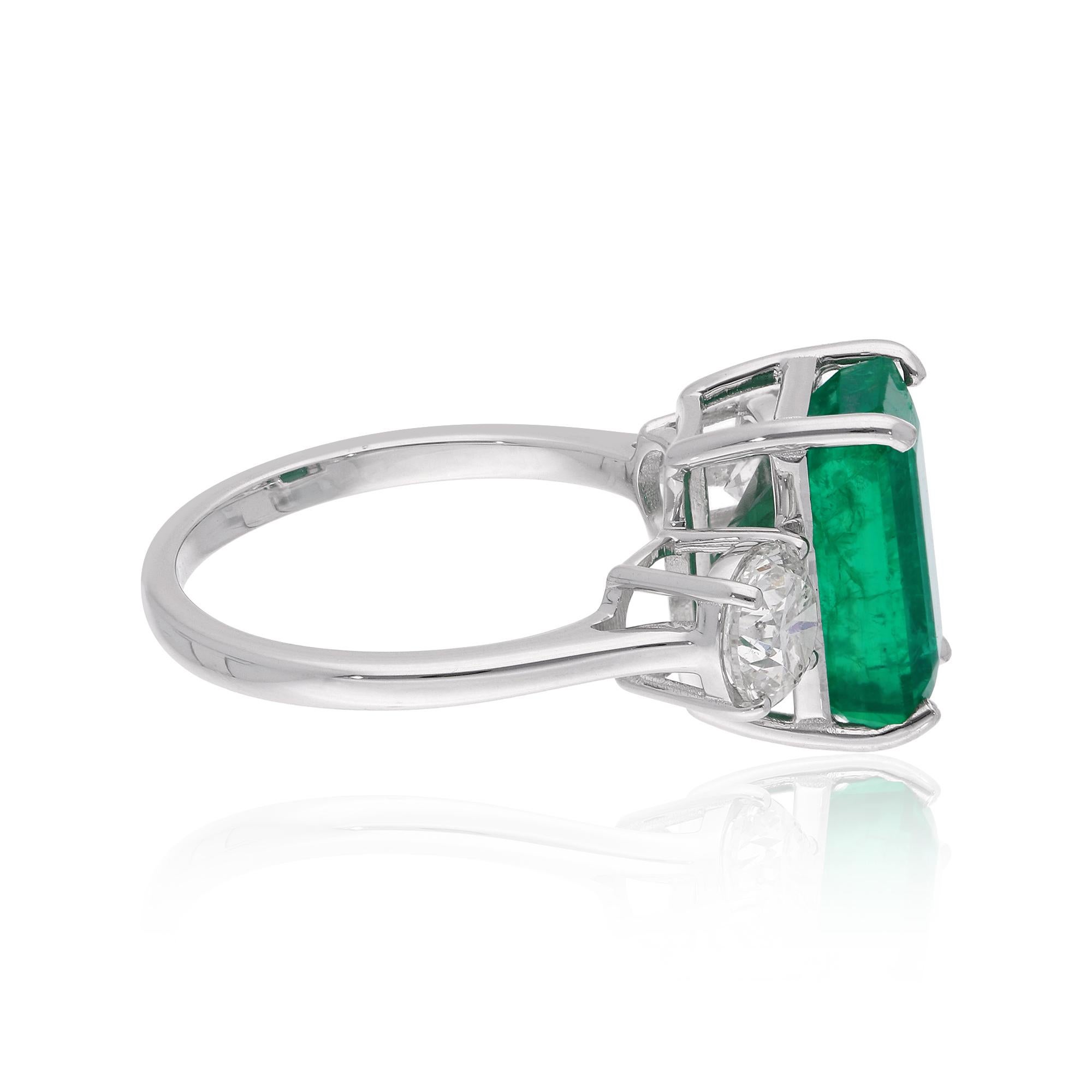 Women's Natural Emerald Gemstone Ring Diamond 18 Karat White Gold Handmade Fine Jewelry