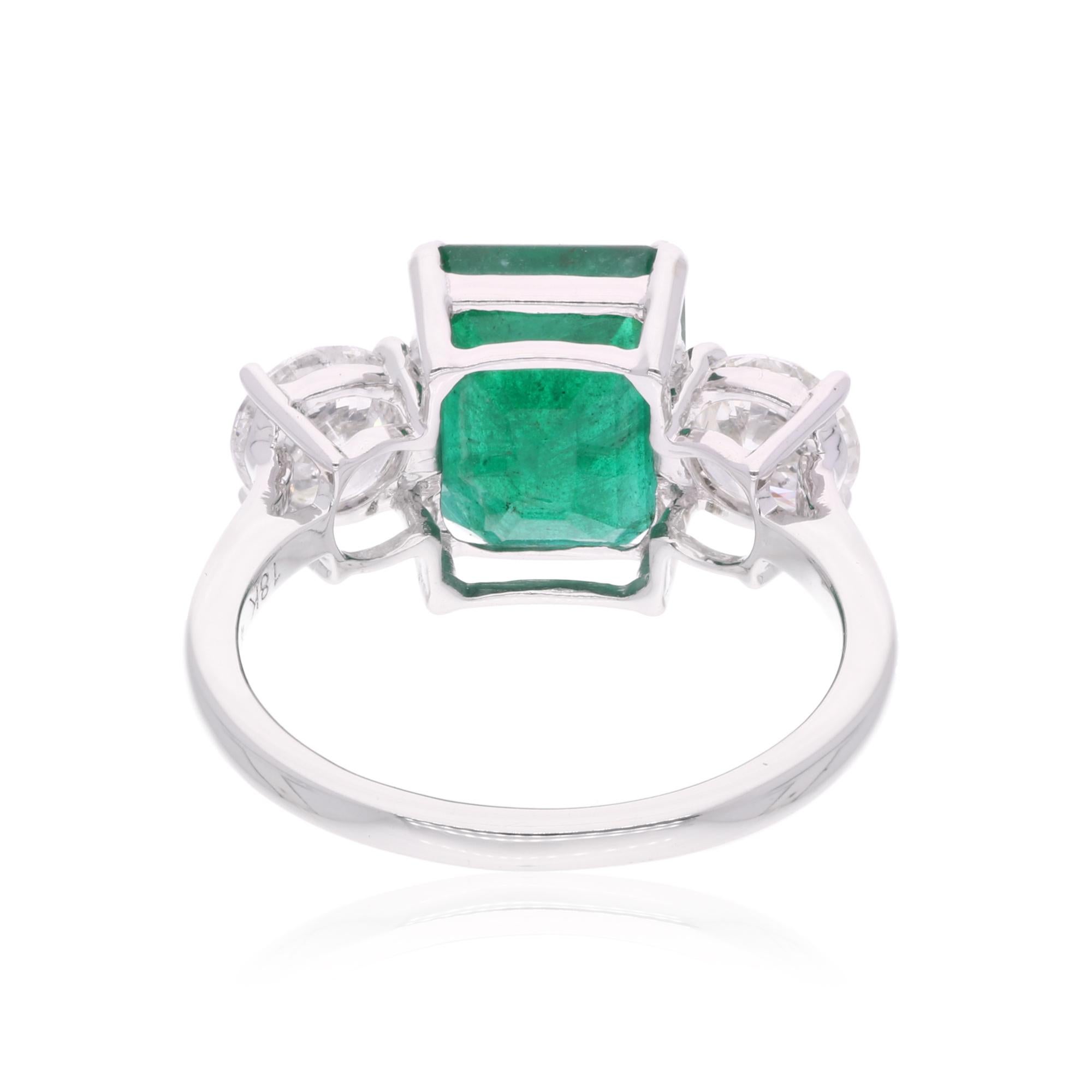 Women's Natural Emerald Gemstone Ring SI Clarity HI Color Diamond 14 Karat White Gold For Sale