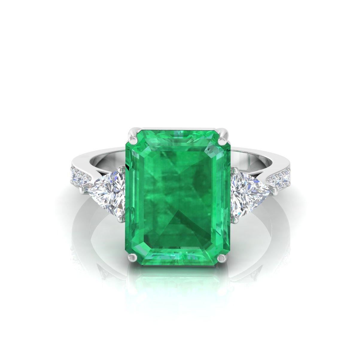 Im Angebot: Natürlicher Smaragd-Edelstein-Ring mit Diamant im Trillionschliff aus massivem 18 Karat Weißgold () 3
