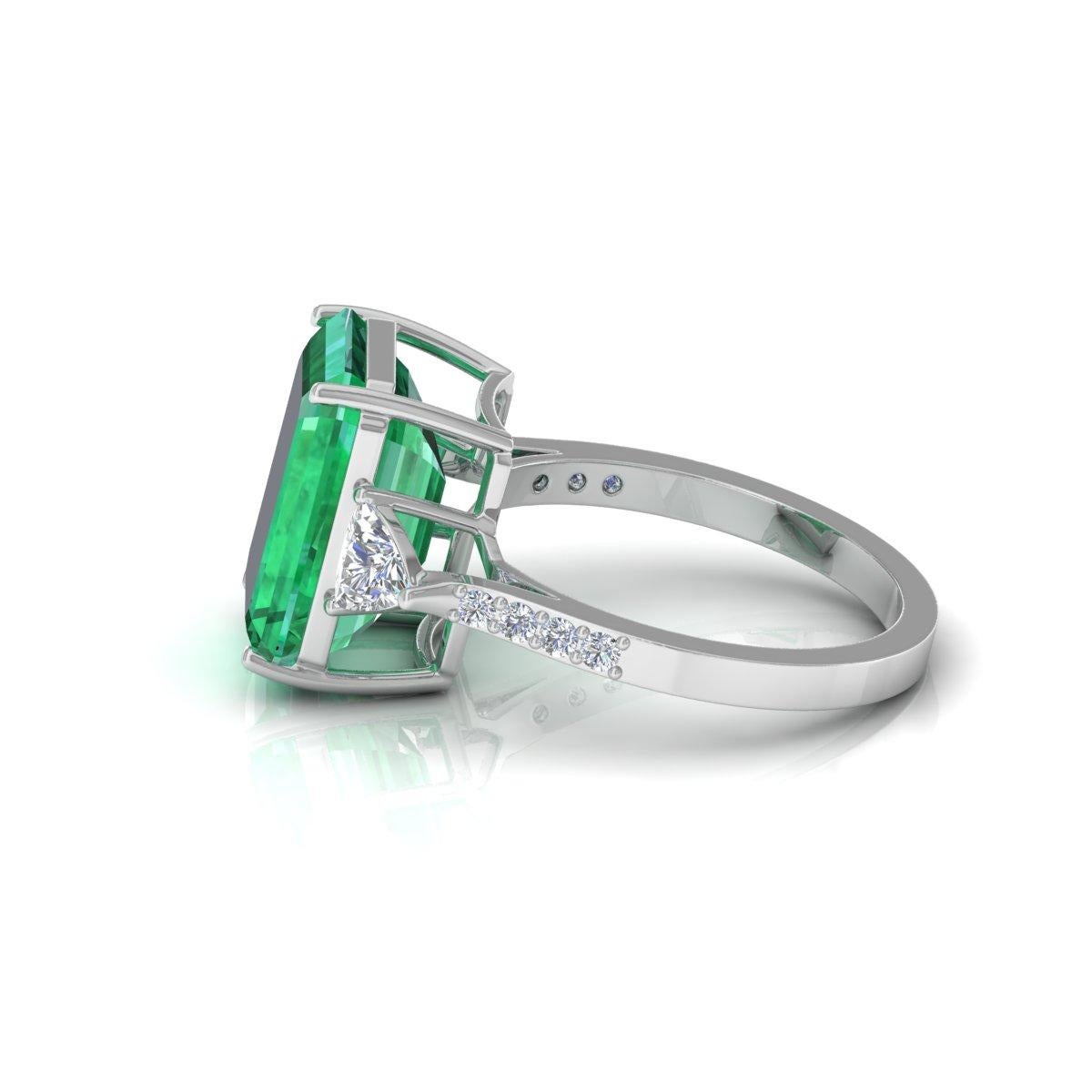 For Sale:  Natural Emerald Gemstone Ring Trillion Cut Diamond Solid 18k White Gold Jewelry 7