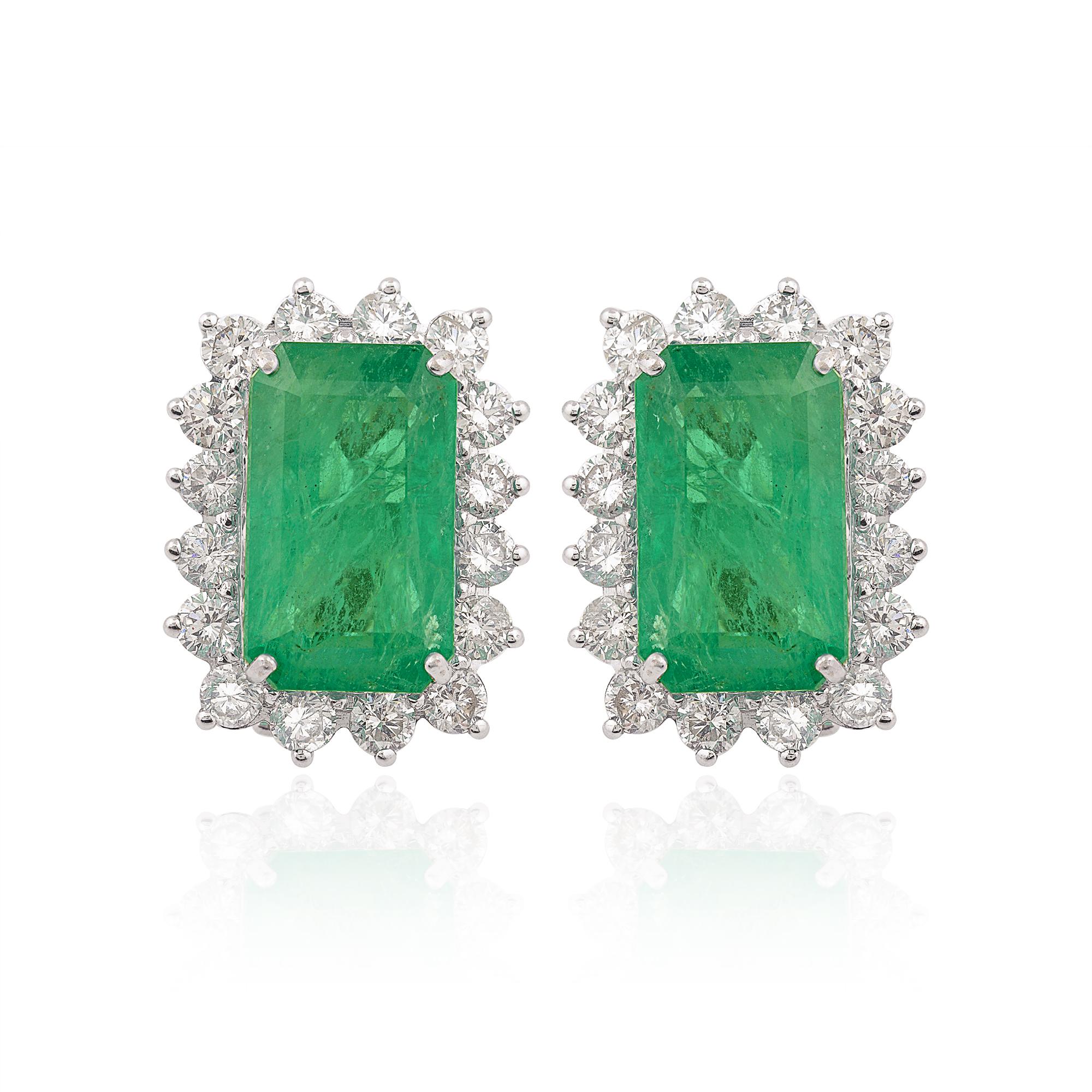 Item Code:- SEE-1995 (14k)
Gross Weight :- 10.69 gm
14k Solid White Gold Wt :- 7.15 gm
Natural Diamond Wt :- 2.91 ct. ( AVERAGE DIAMOND CLARITY SI1-SI2 & COLOR H-I )
Zambian Emerald Weight :- 14.78 gm
Earring Size :- 20 mm Approx

✦