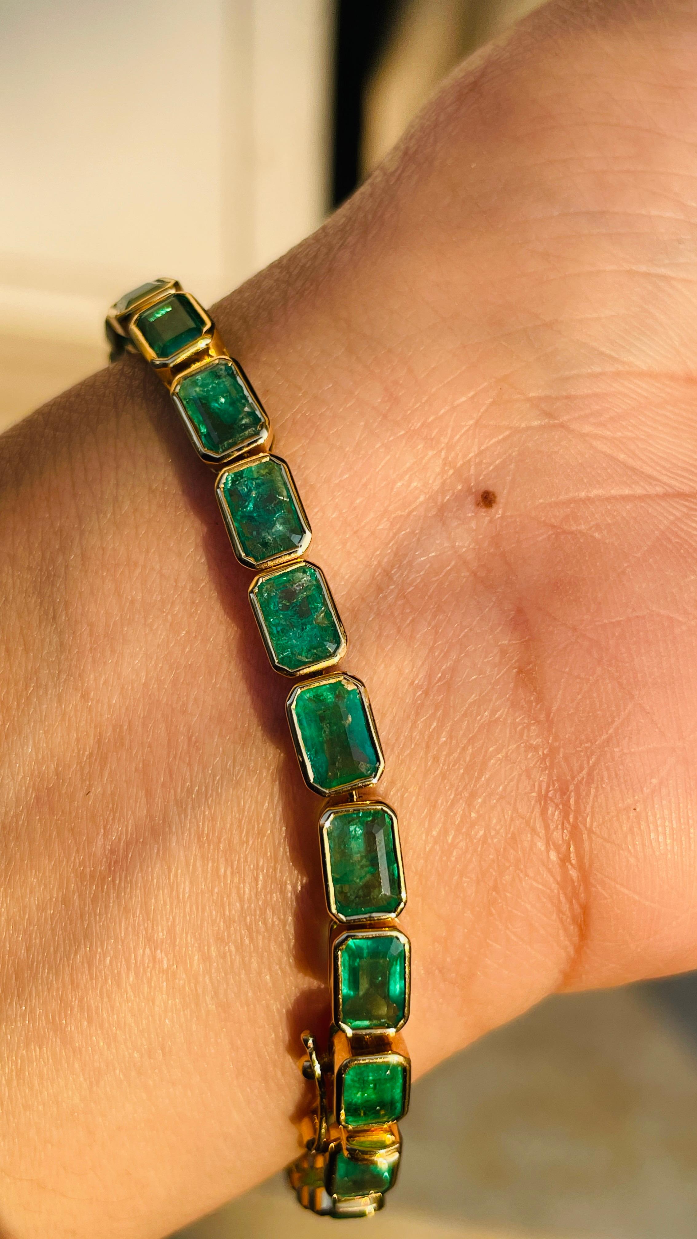 Octagon Cut Natural Emerald Gemstone Tennis Bracelet in 18 Karat Solid Yellow Gold  For Sale