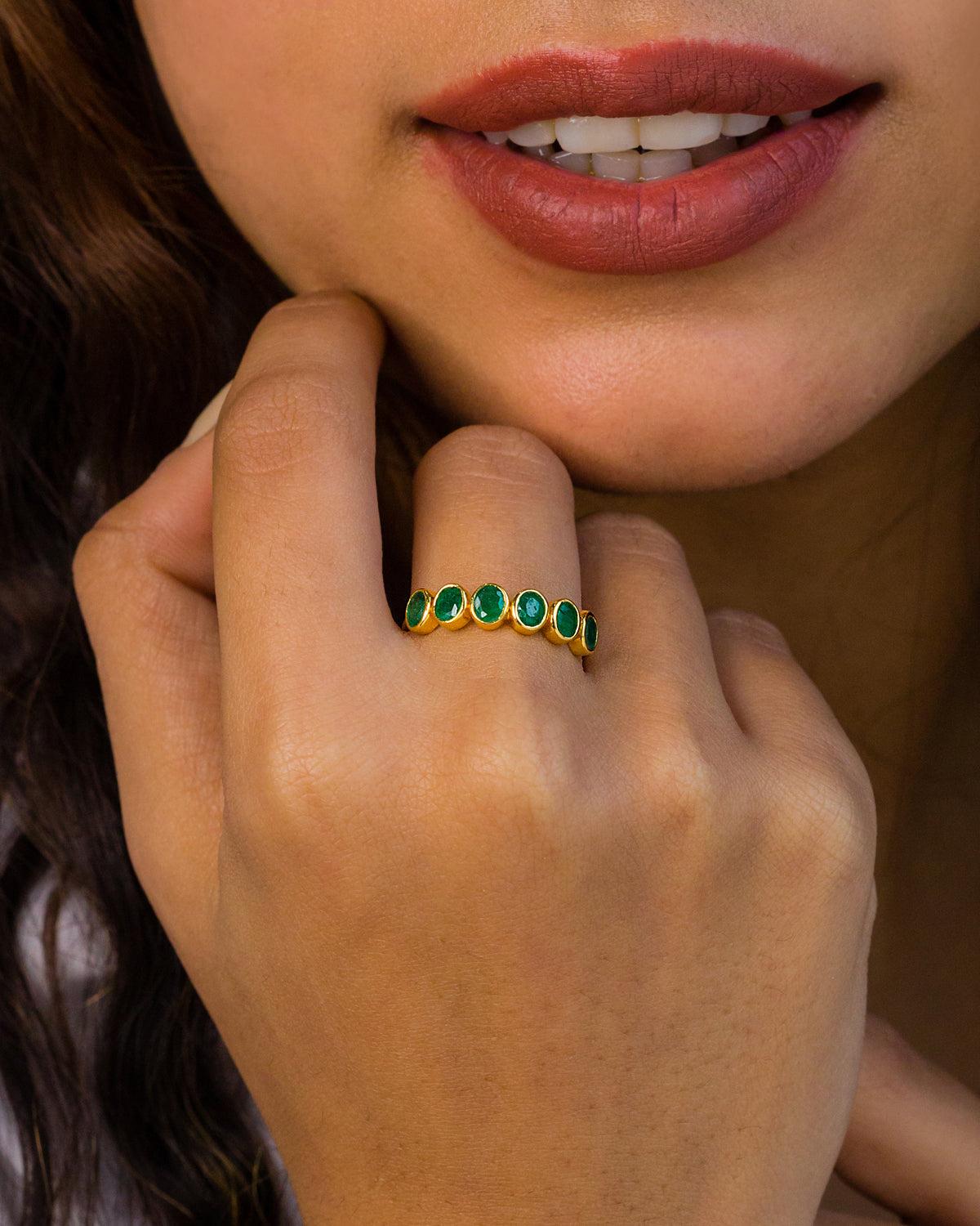 Natürlicher Smaragd-Goldring aus 14K im Zustand „Neu“ im Angebot in jaipur, IN