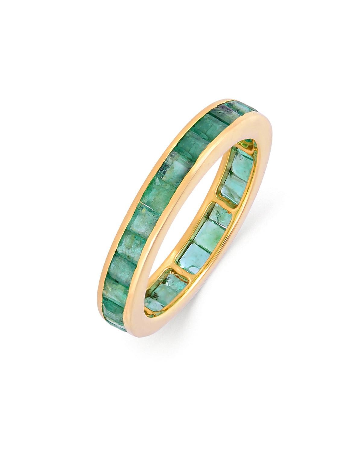 This beautiful engagement ring is made of 14K yellow gold and set with a ruby and emerald gemstone. The ring is handmade with love to make you fall in love.

Specifications:

Dimensions: Ring size-7.25, Top-4 mm
Gross Weight: 3.870 gms
Gold Weight: