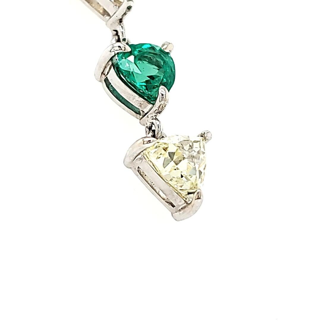 Natural Emerald Heart and Diamond Drop Necklace with 18k White Gold Chain In New Condition For Sale In Hong Kong, HK