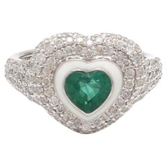 Anillo de diamantes con corazón de esmeralda natural en oro de 14 quilates