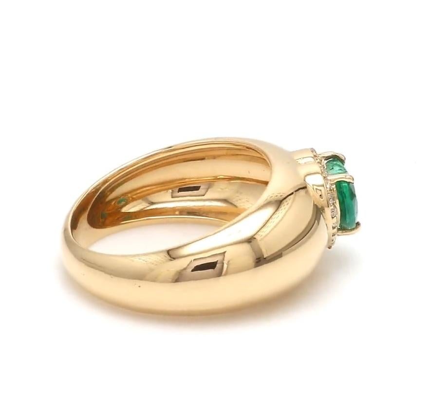 Anillo corazón esmeralda natural cúpula diamante en oro de 18k Corte Asscher en venta